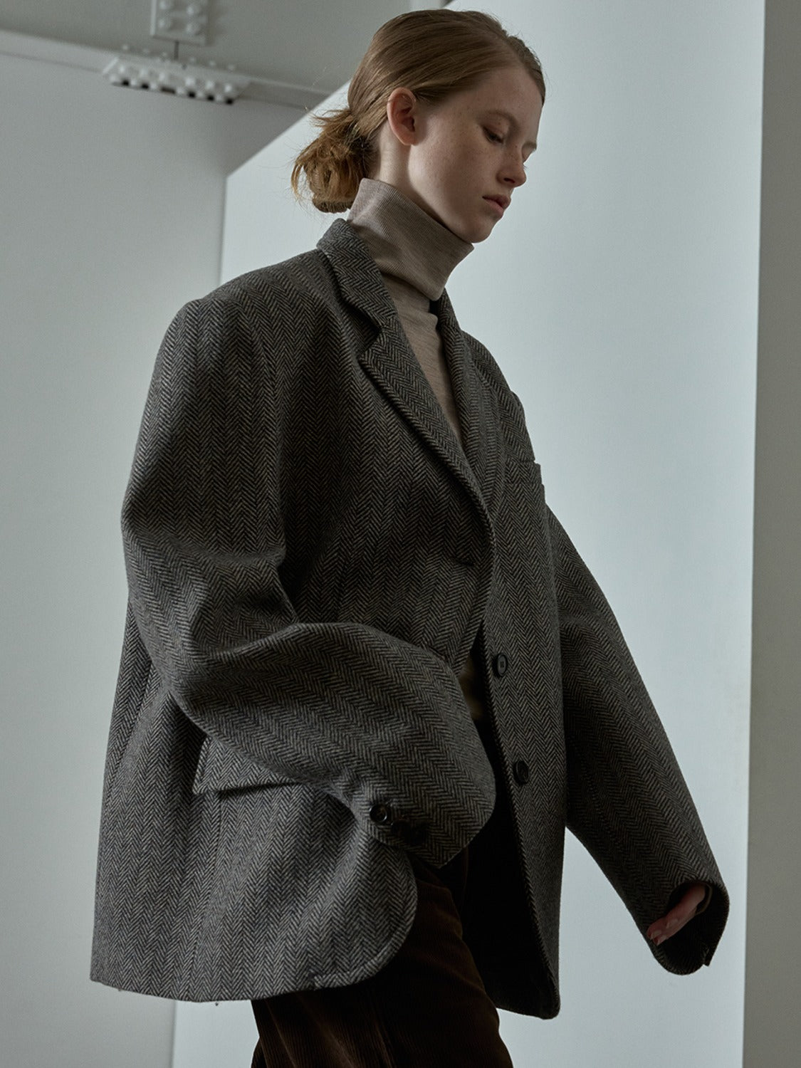 Facade Pattern Herringbone Tailored Jacket oatmeal