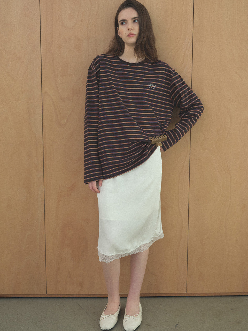 Tillidie Stripe Logo Oversized Tee Brown