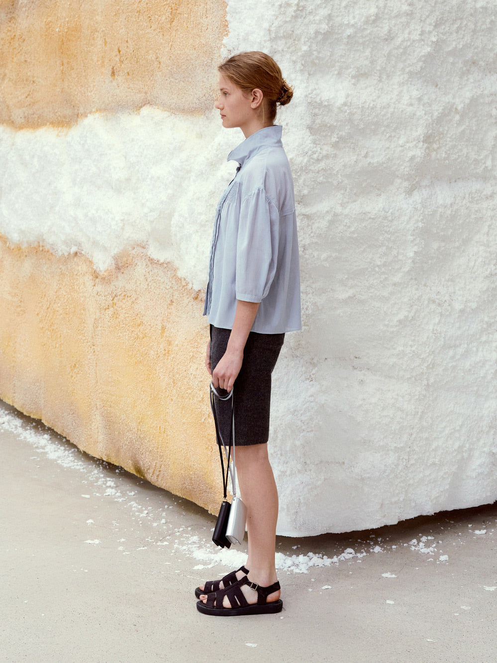 [low_classic] Flared Bermuda Pants
Melange Grey
