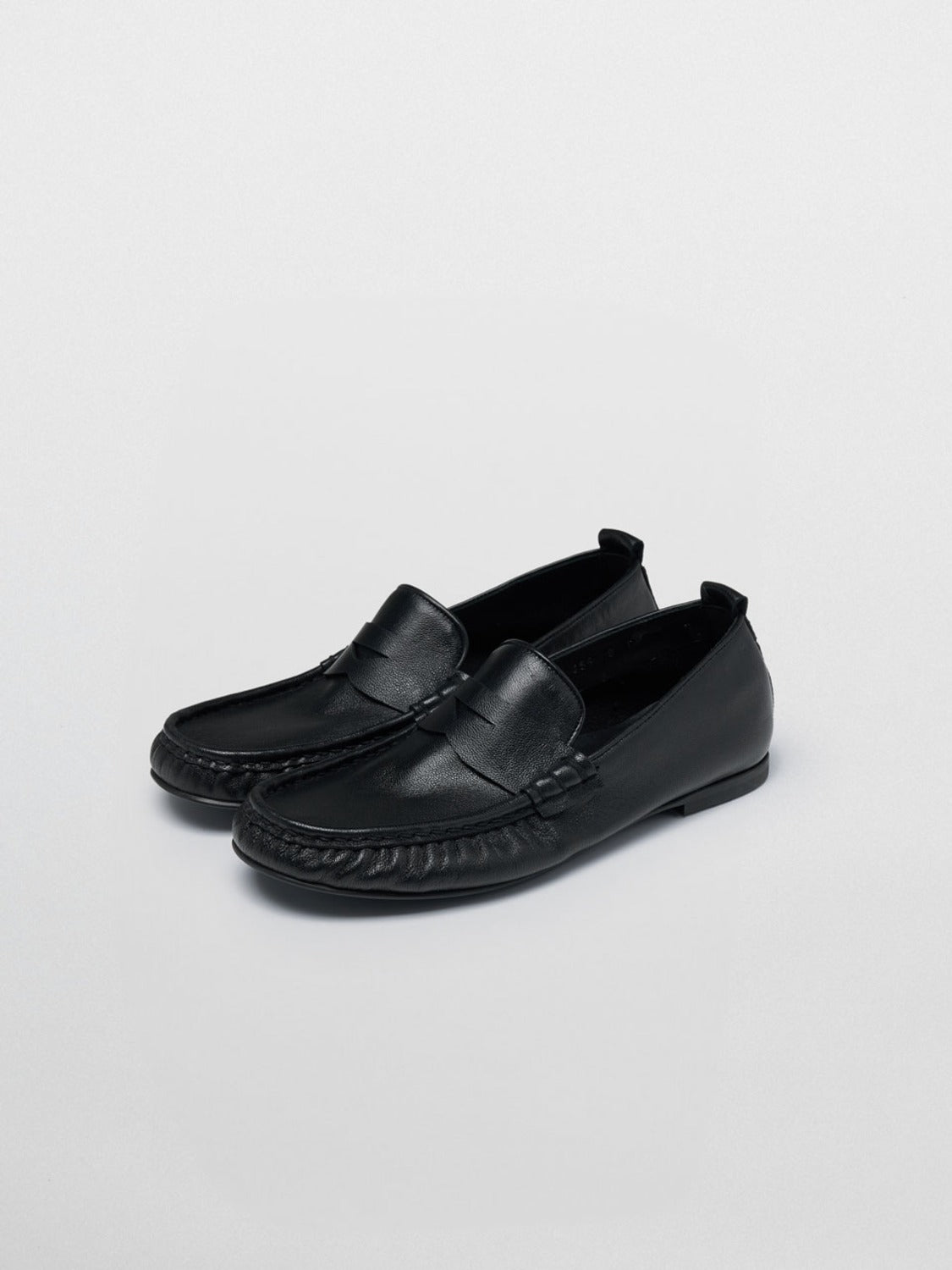 Facade Pattern Breeze Penny Loafer black