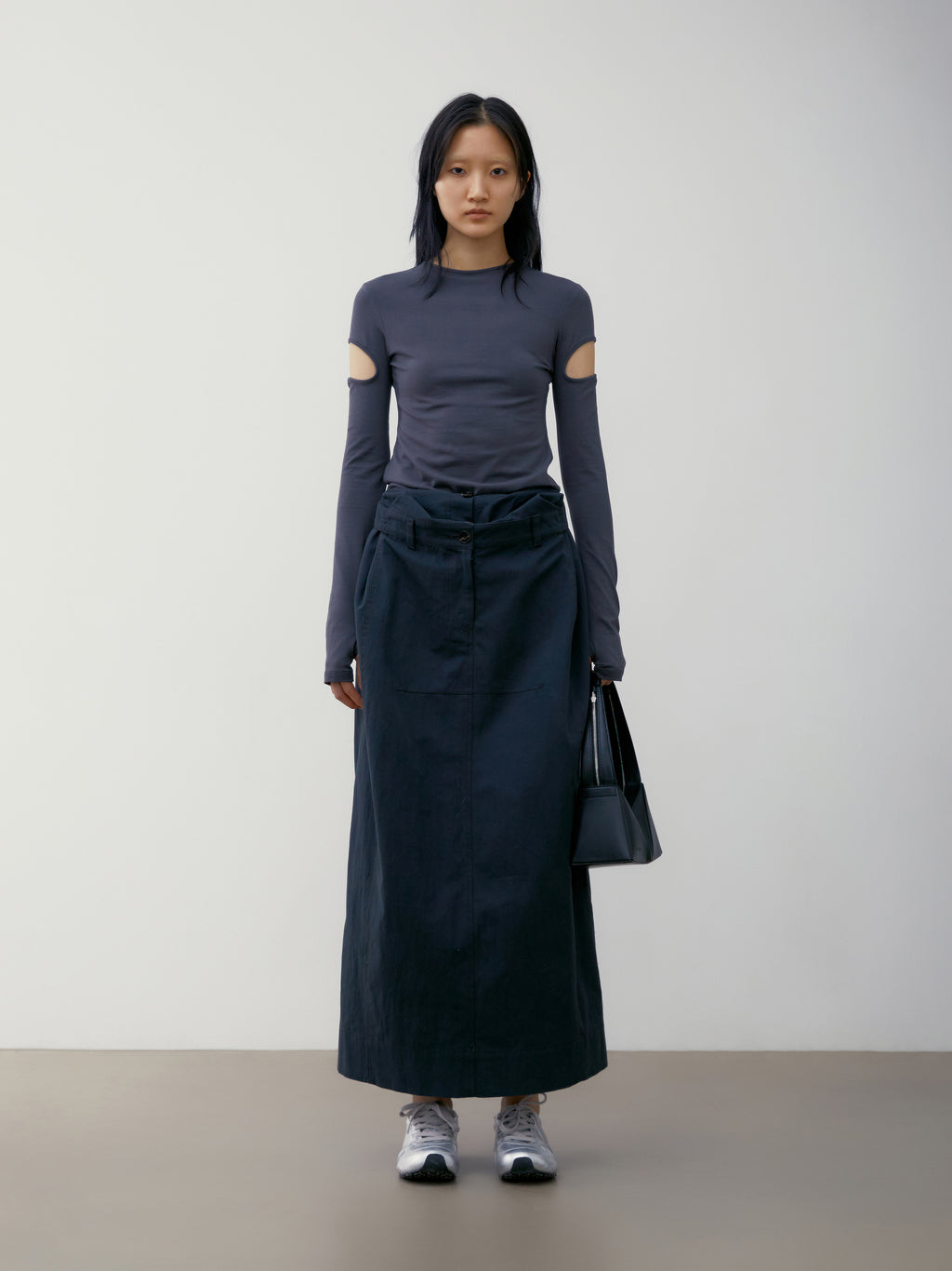 [low_classic] SLEEVE HOLE T-SHIRT
CHARCOAL