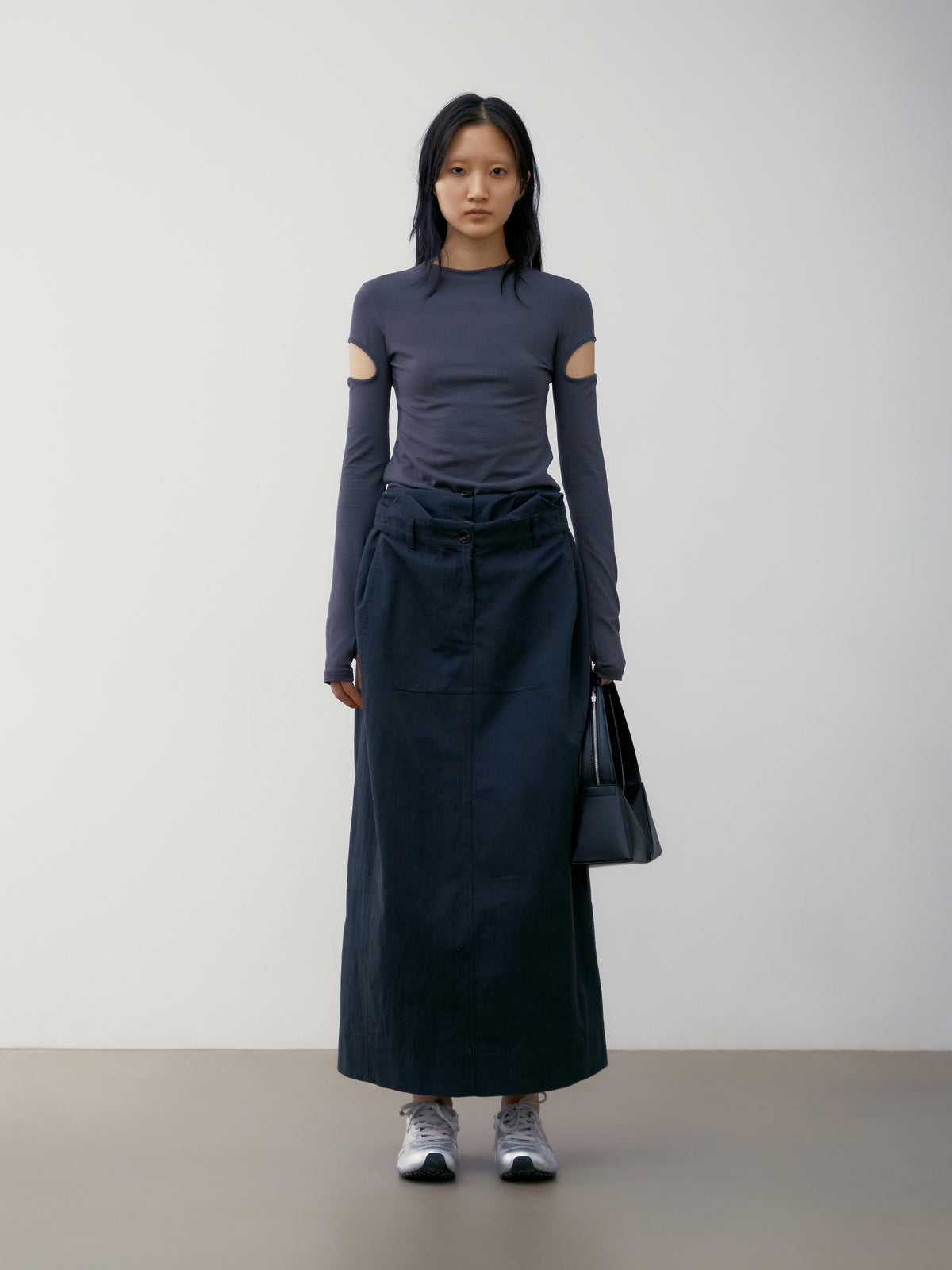Low Classic Sleeve Hole T-Shirt Charcoal