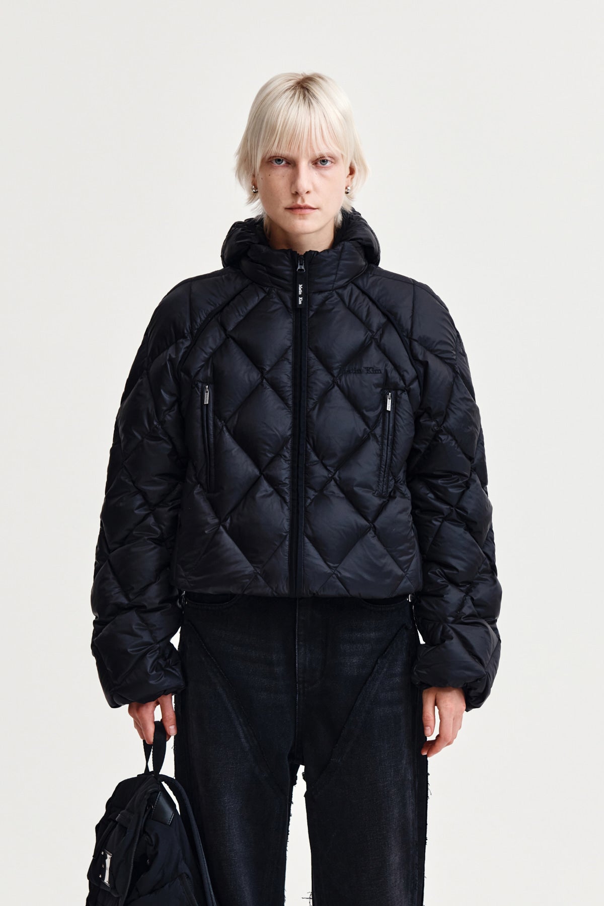 [matinkim] QUILTING HOODY LIGHTWEIGHT JUMPER (DOWN BLENDED) IN BLACK