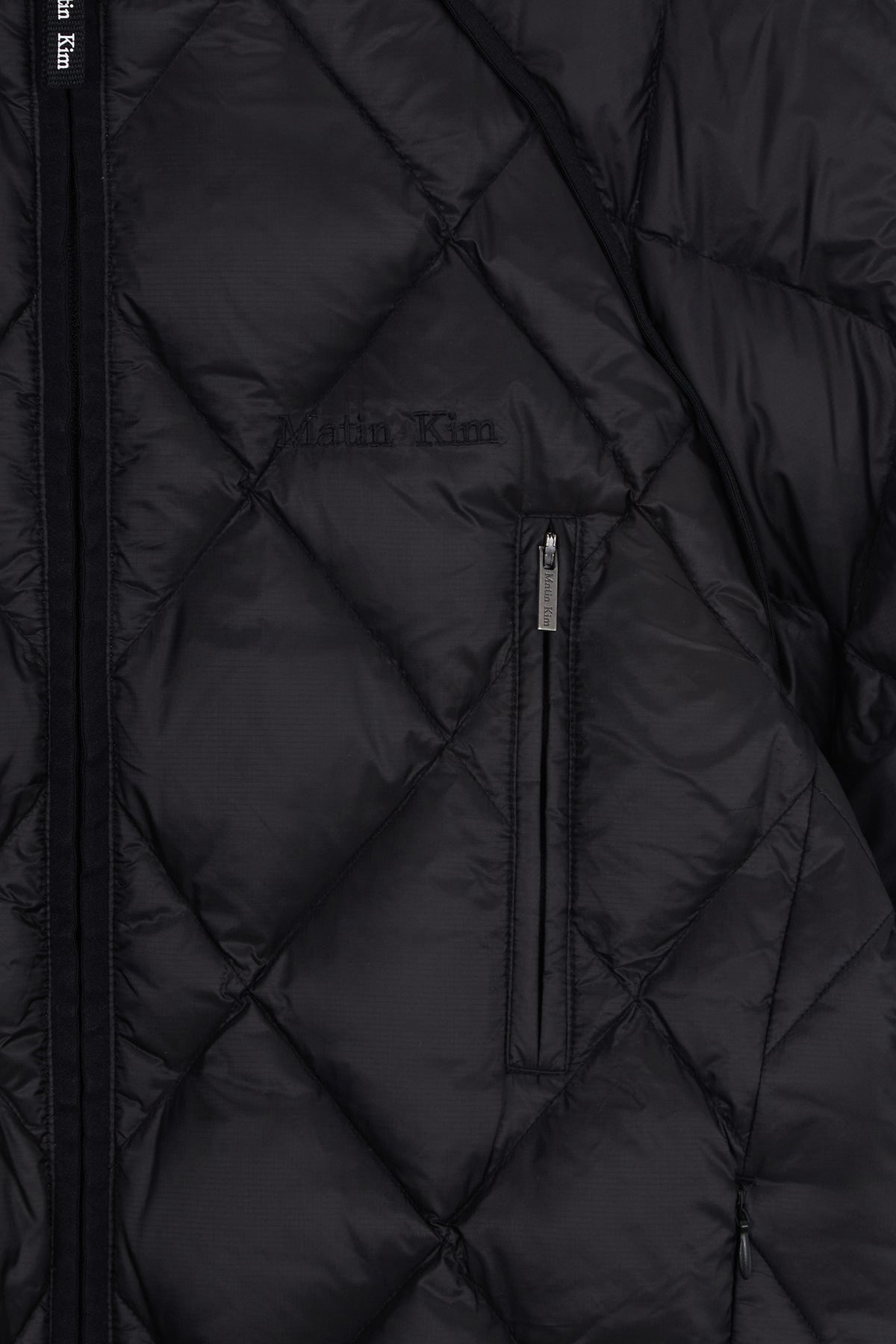 [matinkim] QUILTING HOODY LIGHTWEIGHT JUMPER (DOWN BLENDED) IN BLACK