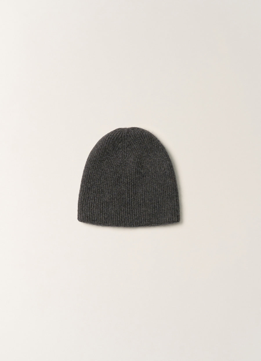 Nothing Written Bisou baby alpaca beanie (Deep charcoal)