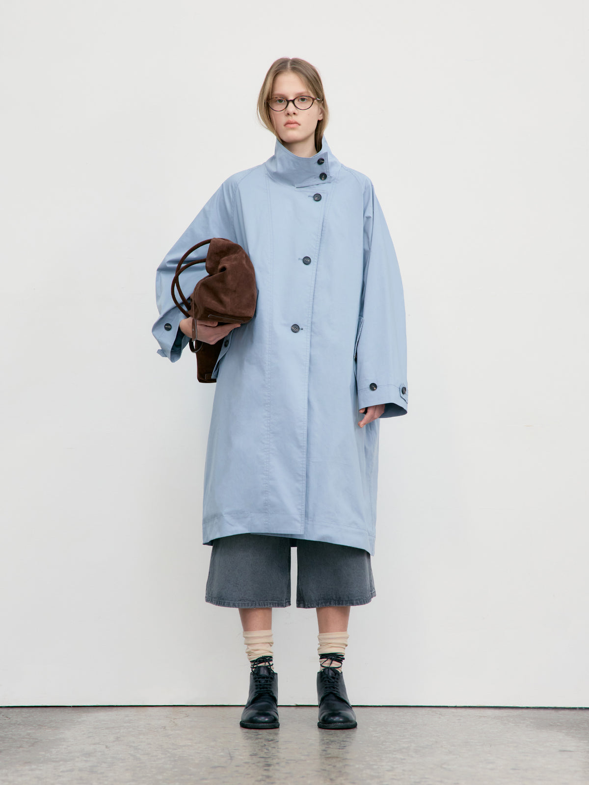Low Classic Raglan High Neck Trench Coat Blue