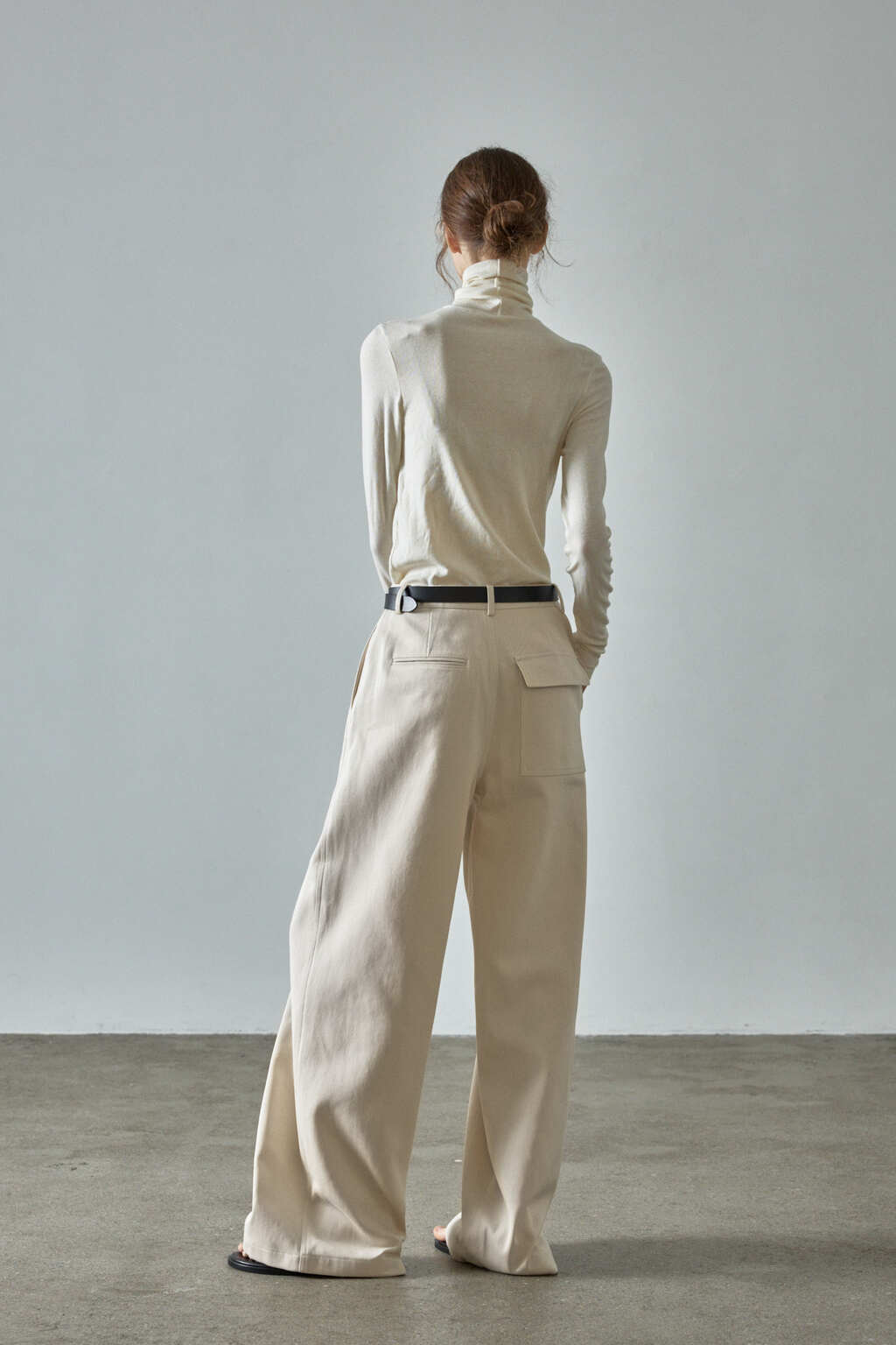 Facade Pattern Relaxed Cotton Pants cream
