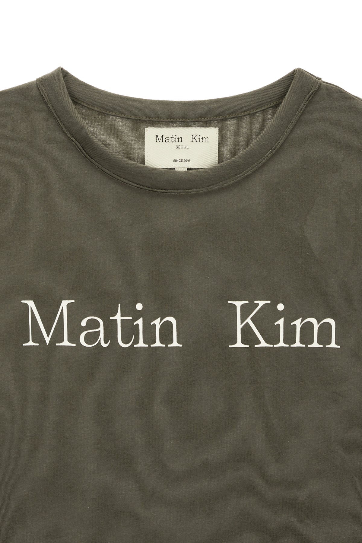 [matinkim] LOGO CROP TOP IN CHARCOAL