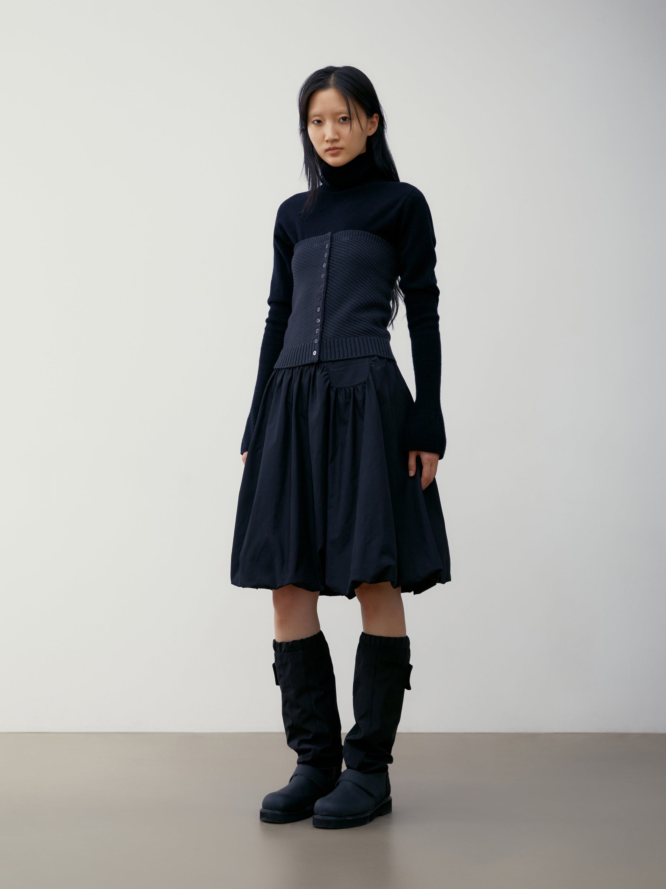 [low_classic] BUBBLE MIDI SKIRT
BLACK