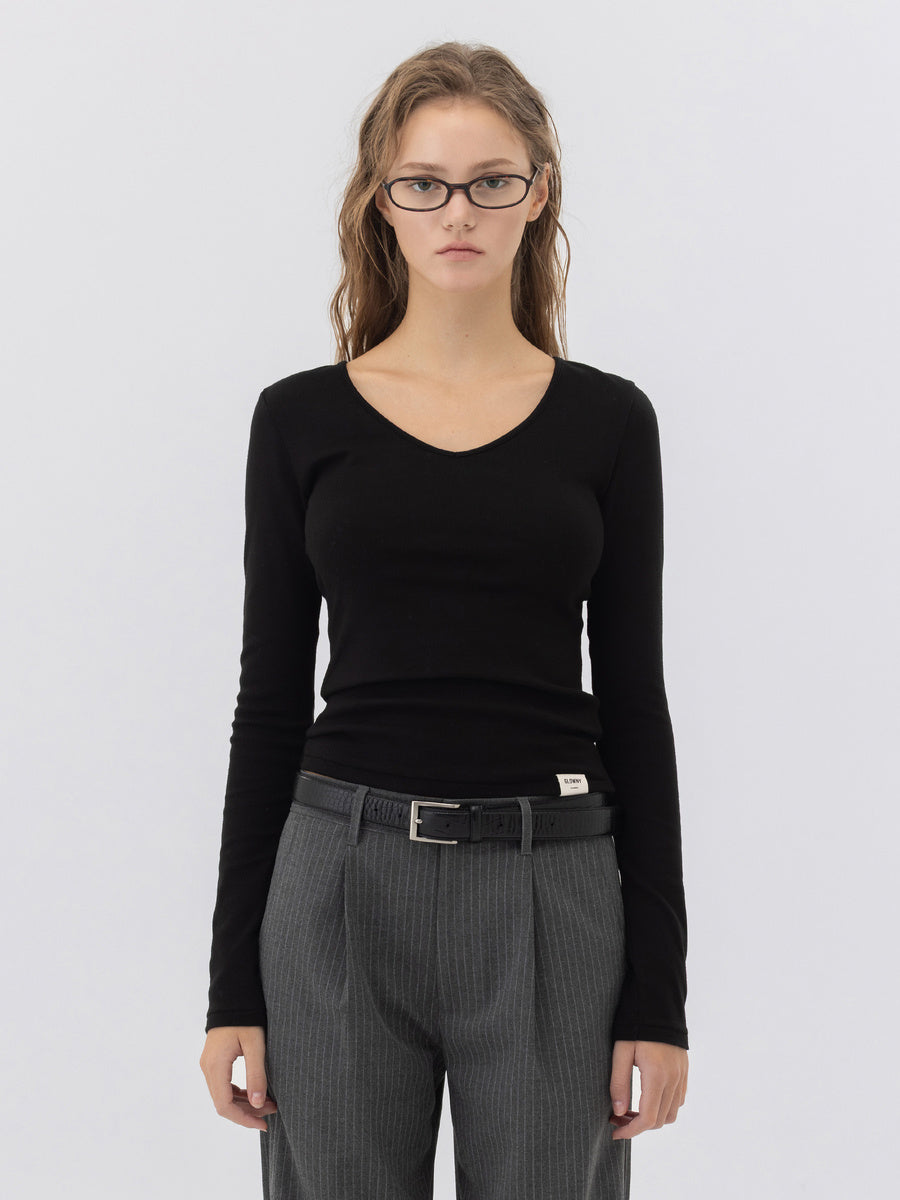 GLOWNY G Charm V-Neck Long Sleeve (Black)