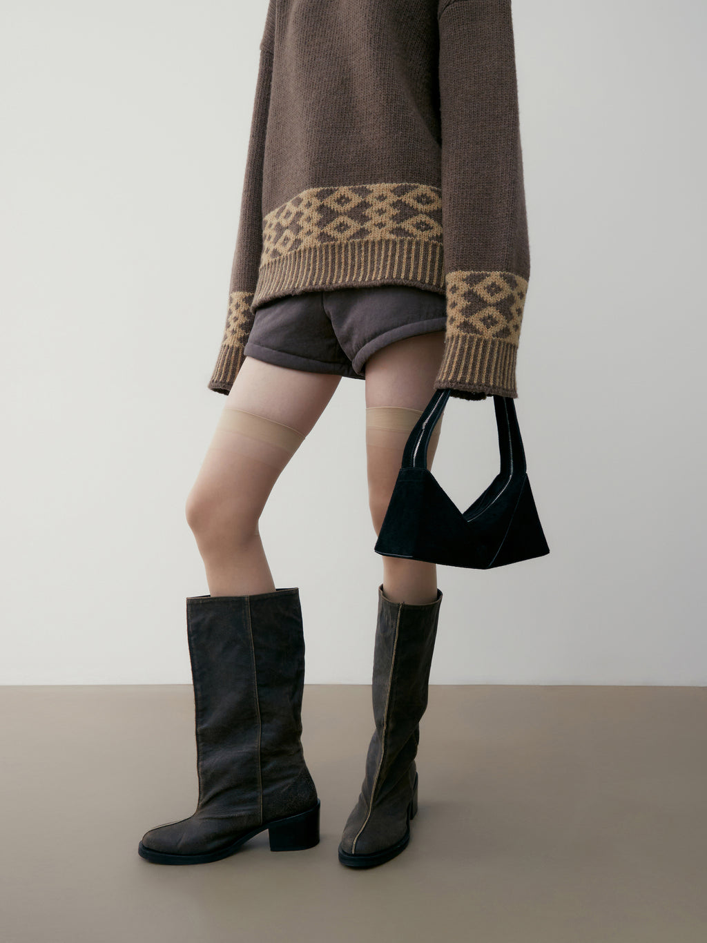 Low Classic Cracked Wild Boots Dark Brown