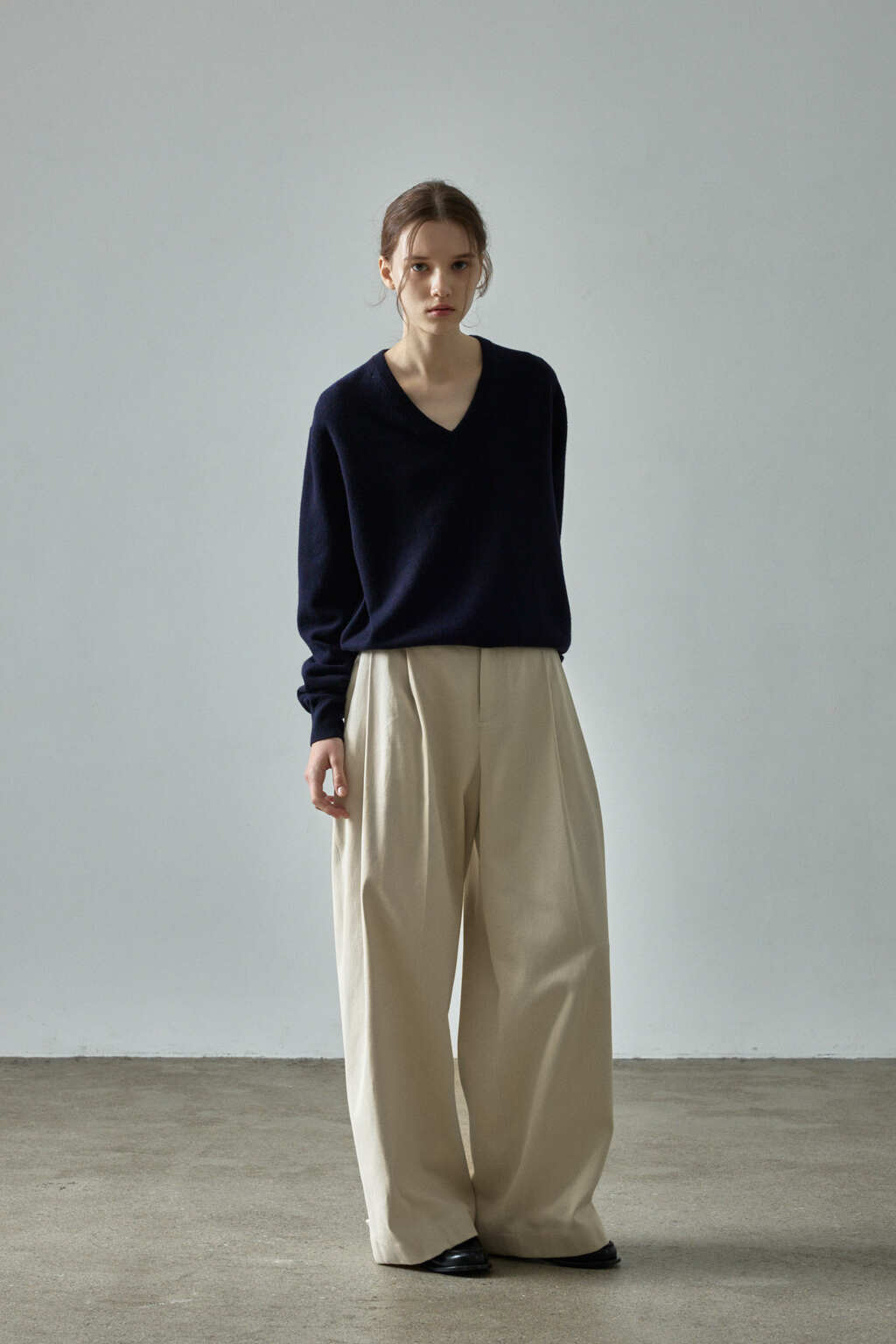 Facade Pattern Essential V-Neck Knitwear navy