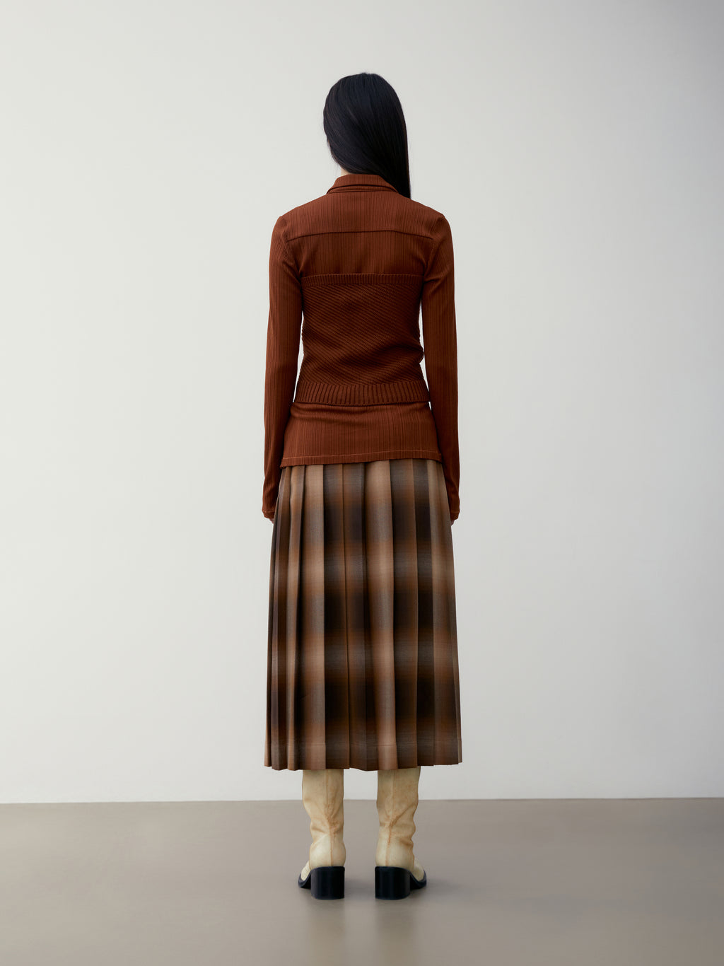 [low_classic] DIAGONAL BUTTON UP BUSTIER
BROWN