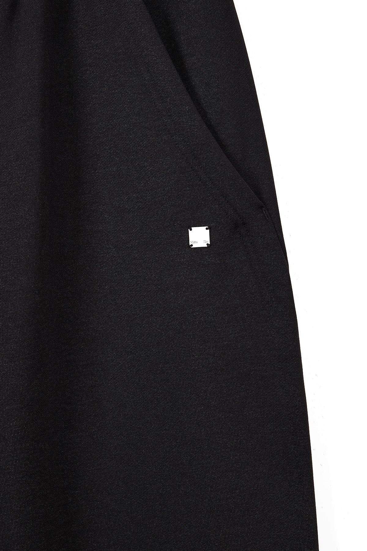 [matinkim] BACK POCKET GLITTER SWEATPANTS FOR MEN IN BLACK