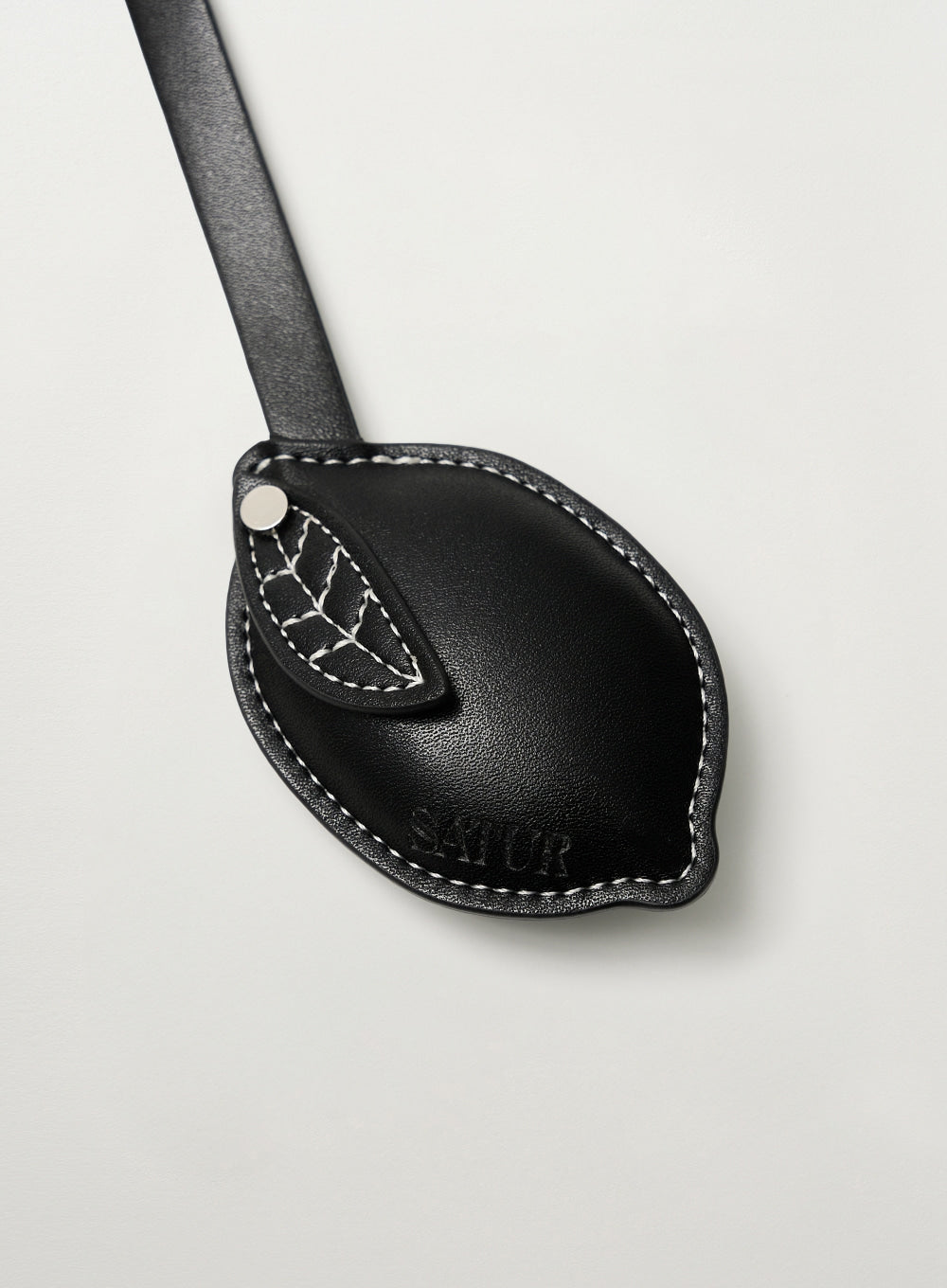[satur] Citron Synthetic Leather Keyring - Black