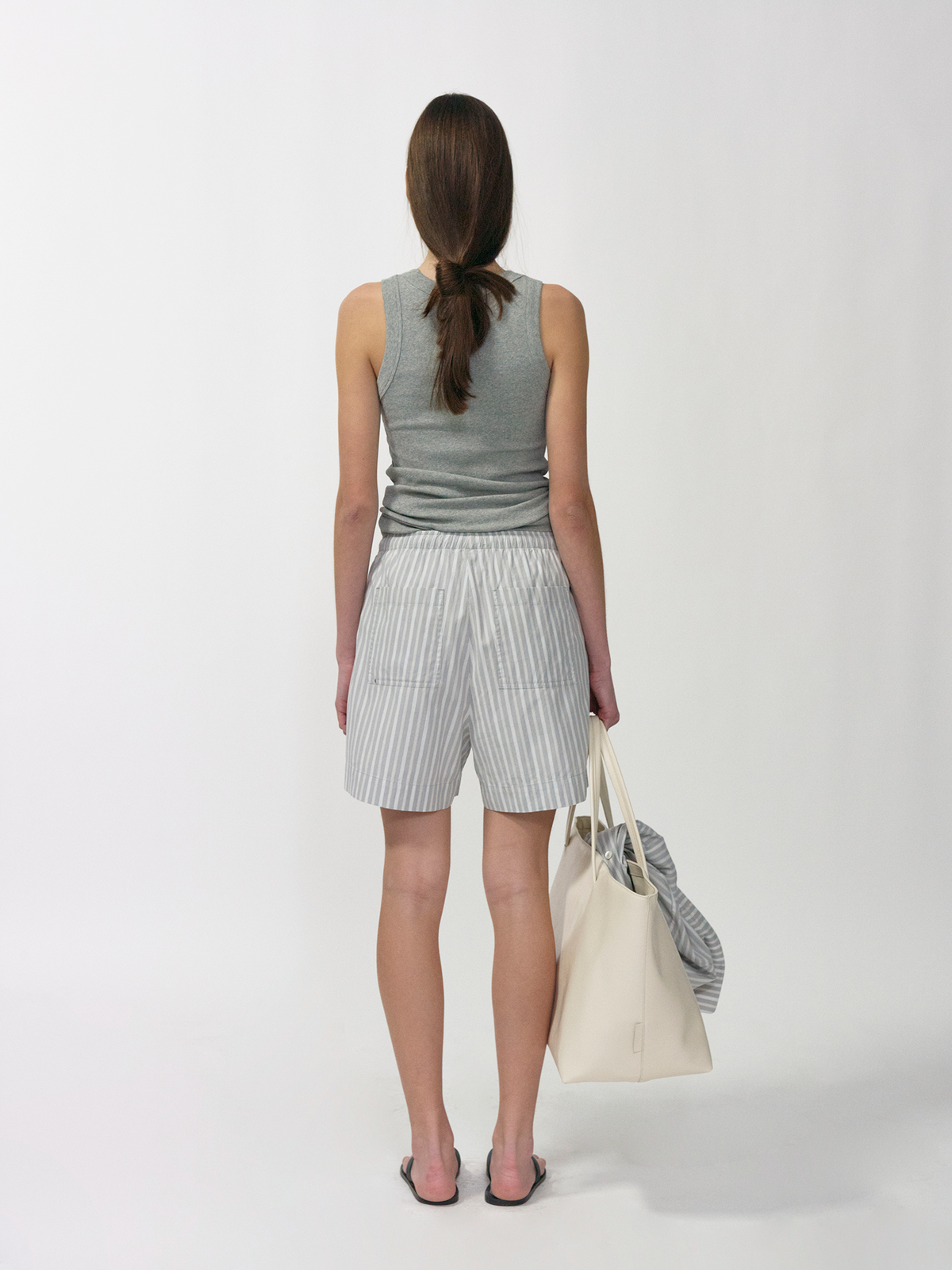Nothing Written Yaphi short pants (Gray stripe)