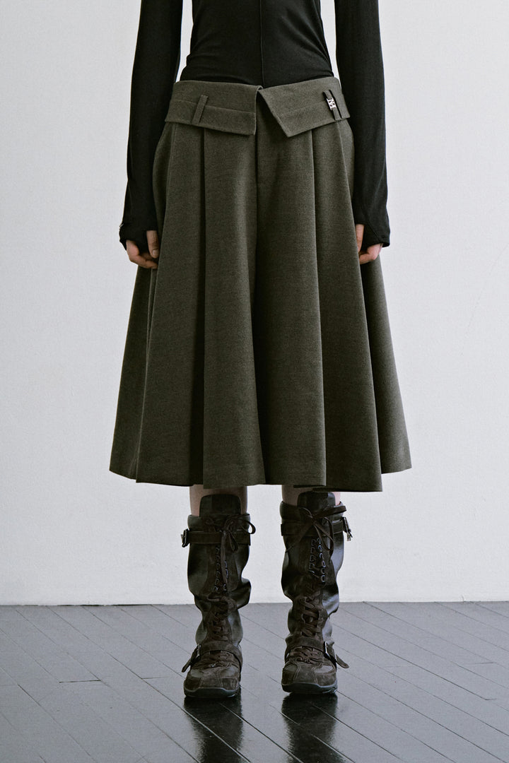 Treemingbird Folded-Waist Wide-Leg Shorts Khaki