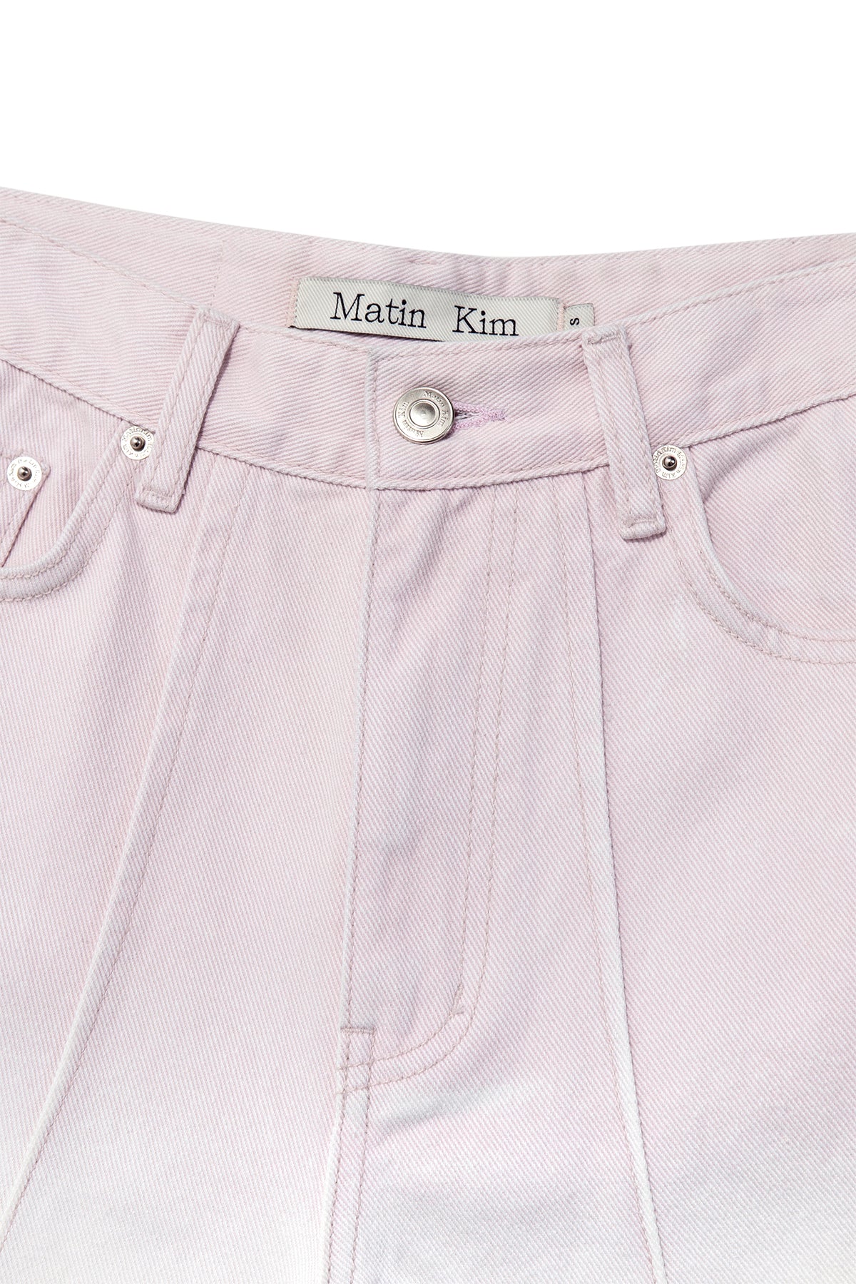 [matinkim] COLOR BRUSH BERMUDA DENIM CARGO PANTS IN LIGHT PINK
