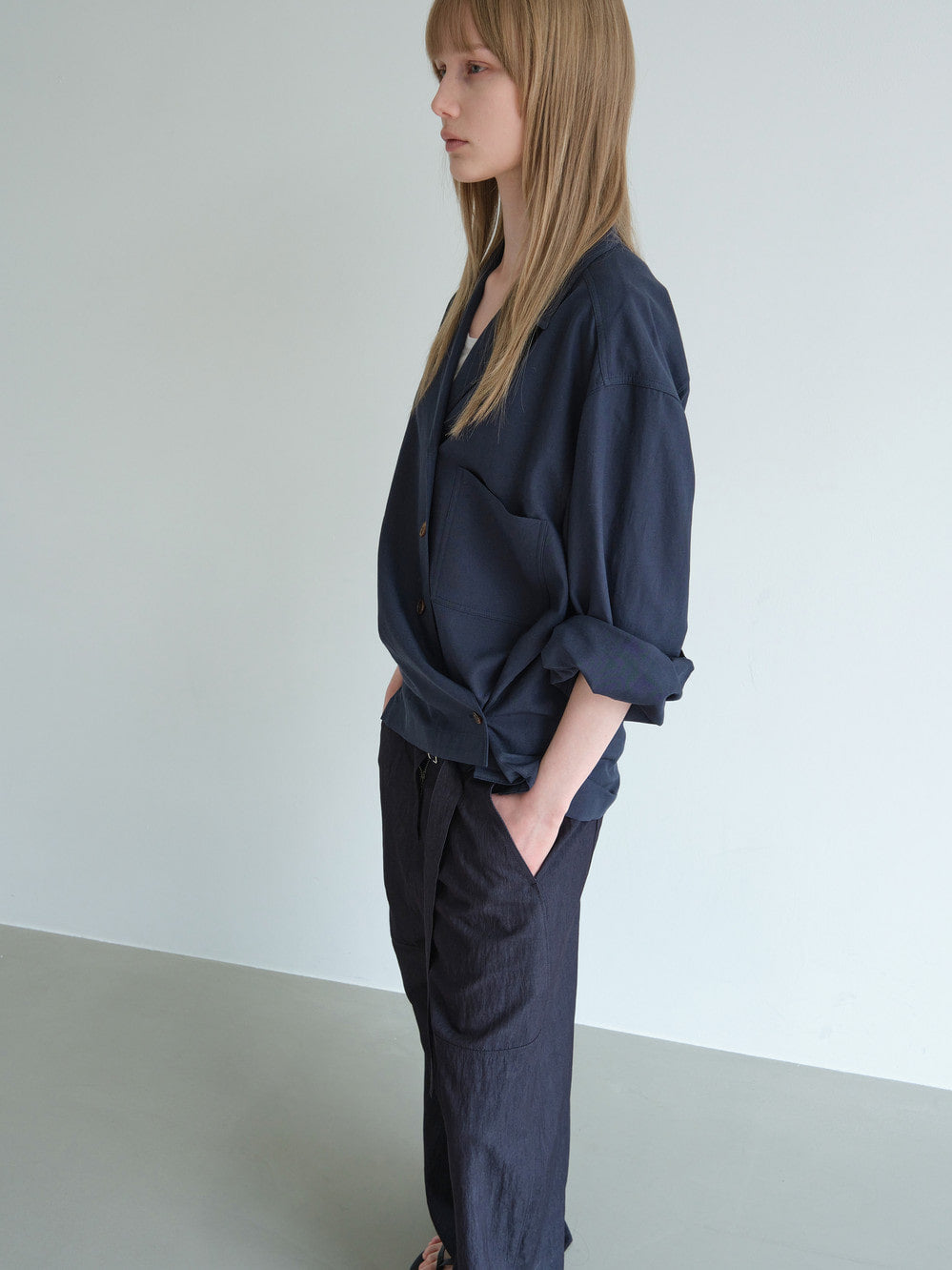 Low Classic Wide-Fit Belted Pants Navy
