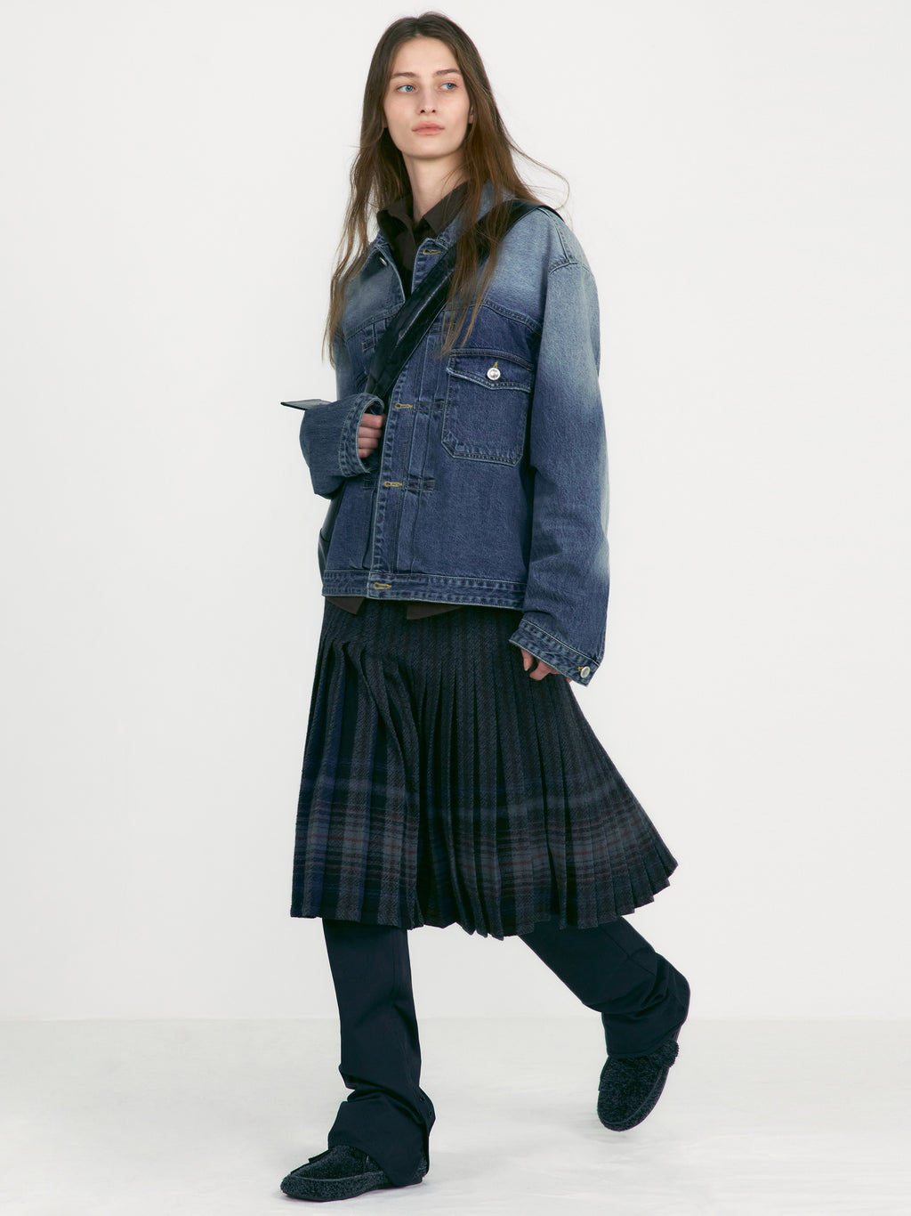 [low_classic] Trucker Jacket
Mid Blue