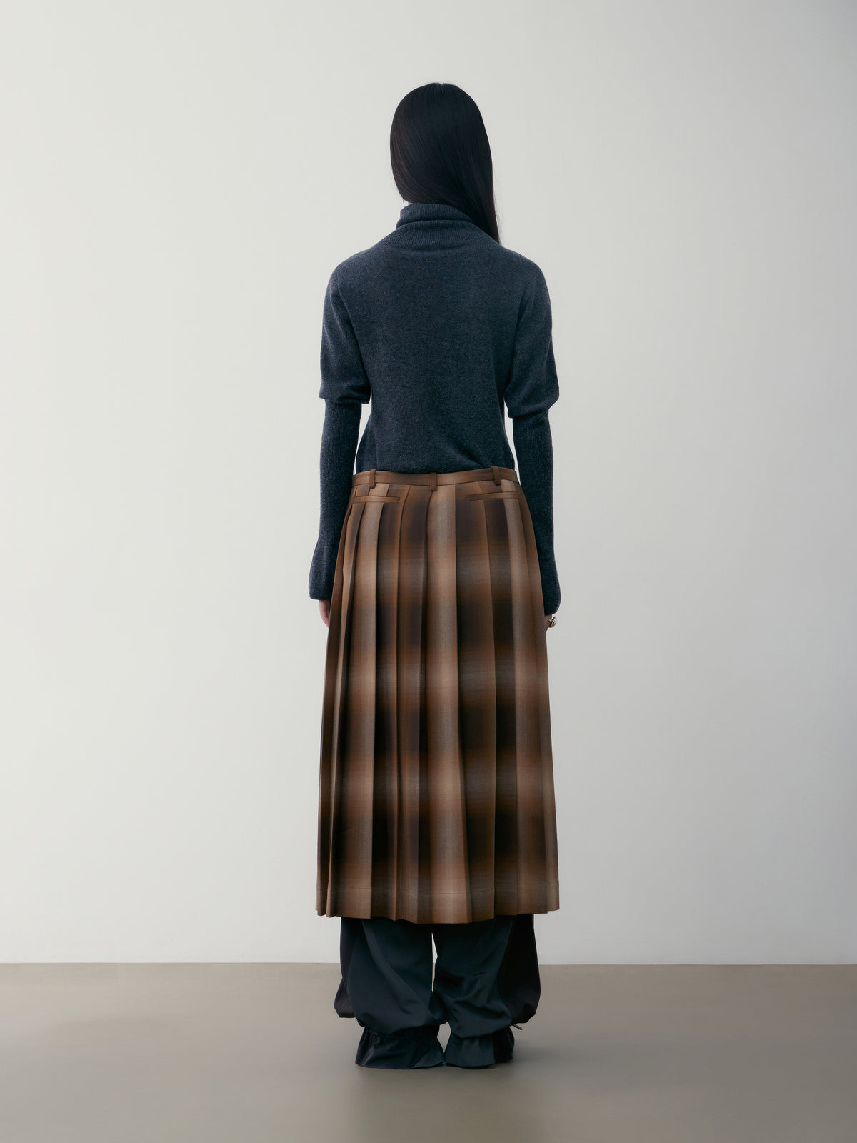Low Classic Check Pleated Skirt Brown