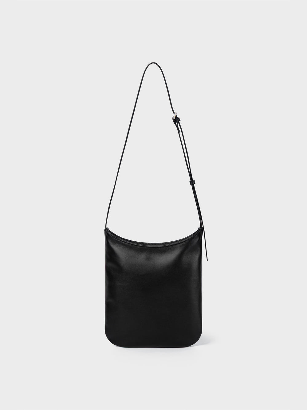 Low Classic Rho Bag Black