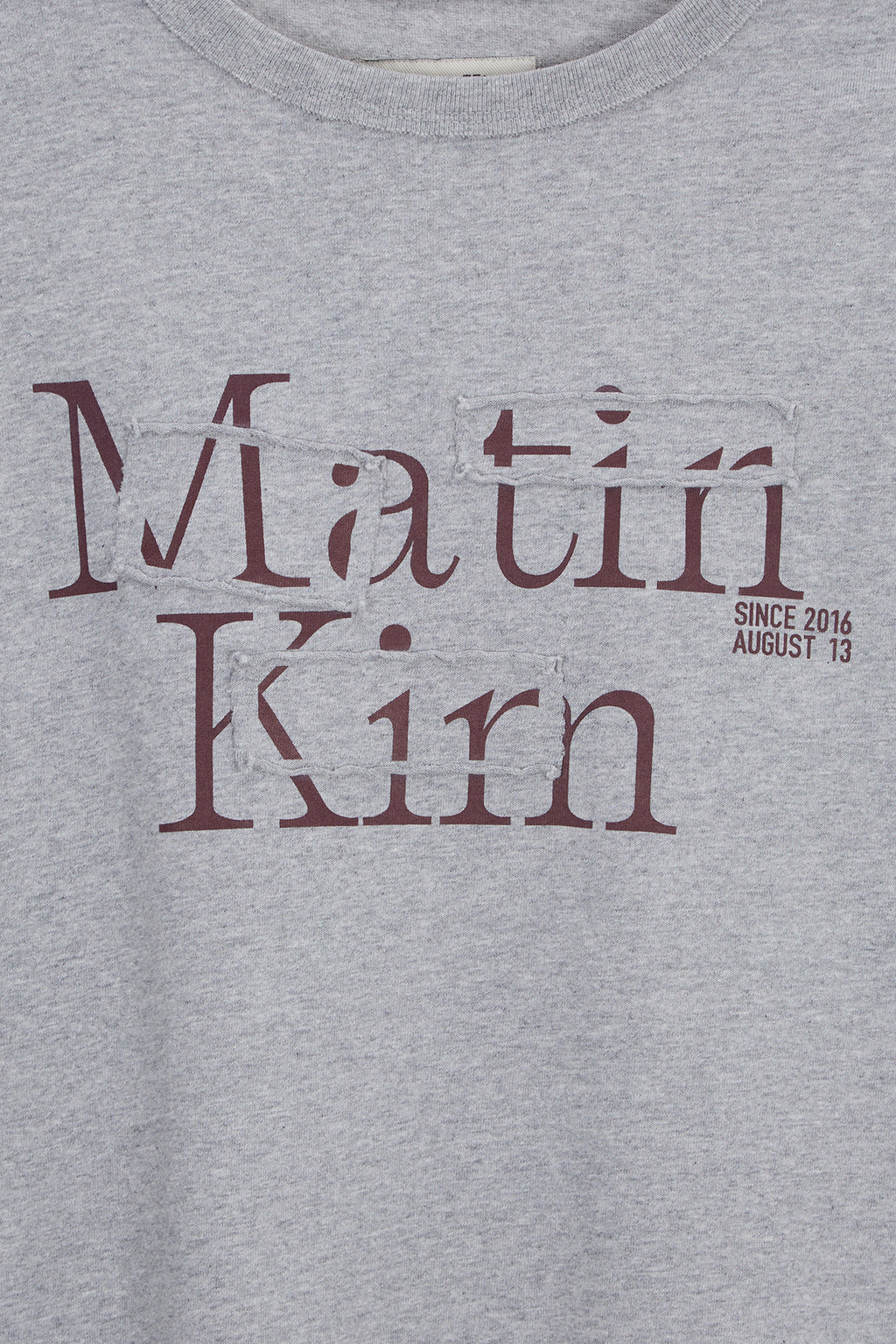 [matinkim] PATCH GRAPHIC LONG SLEEVE TOP IN GREY