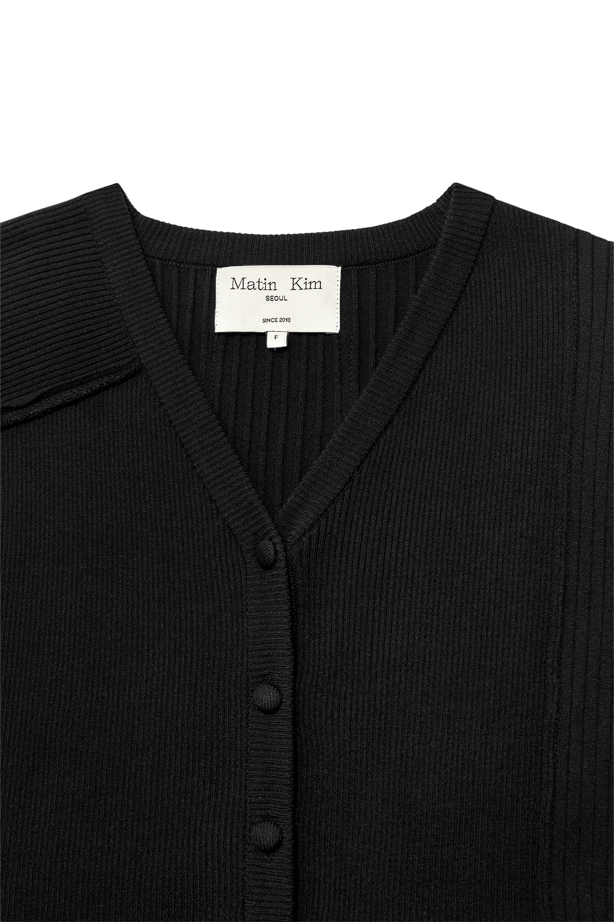 [matinkim] UNBALANCE CUT LINE BUTTON CARDIGAN IN BLACK