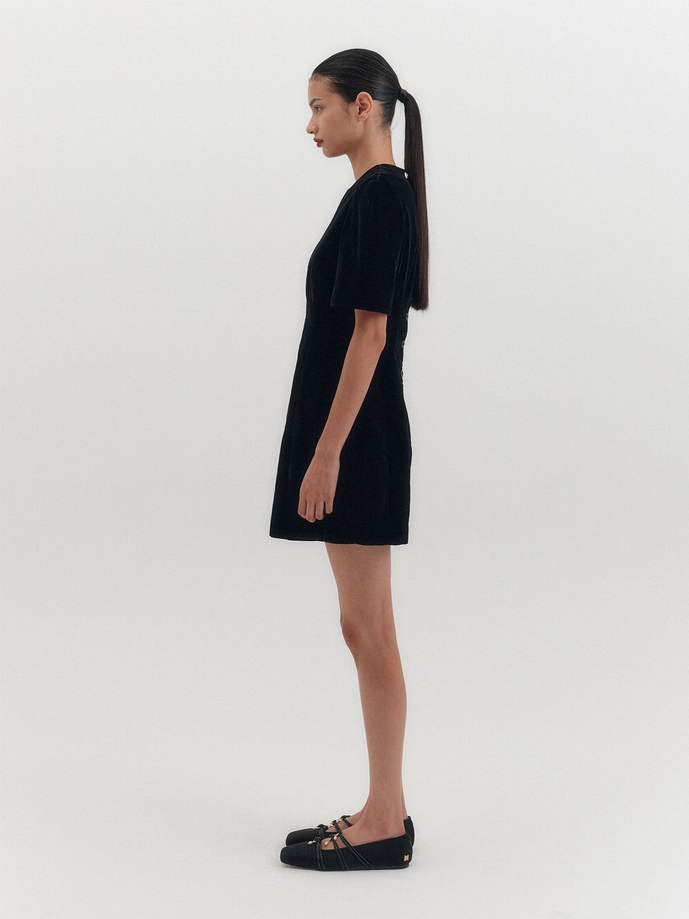 EENK Short Sleeve Hourglass Velvet Dress - Black