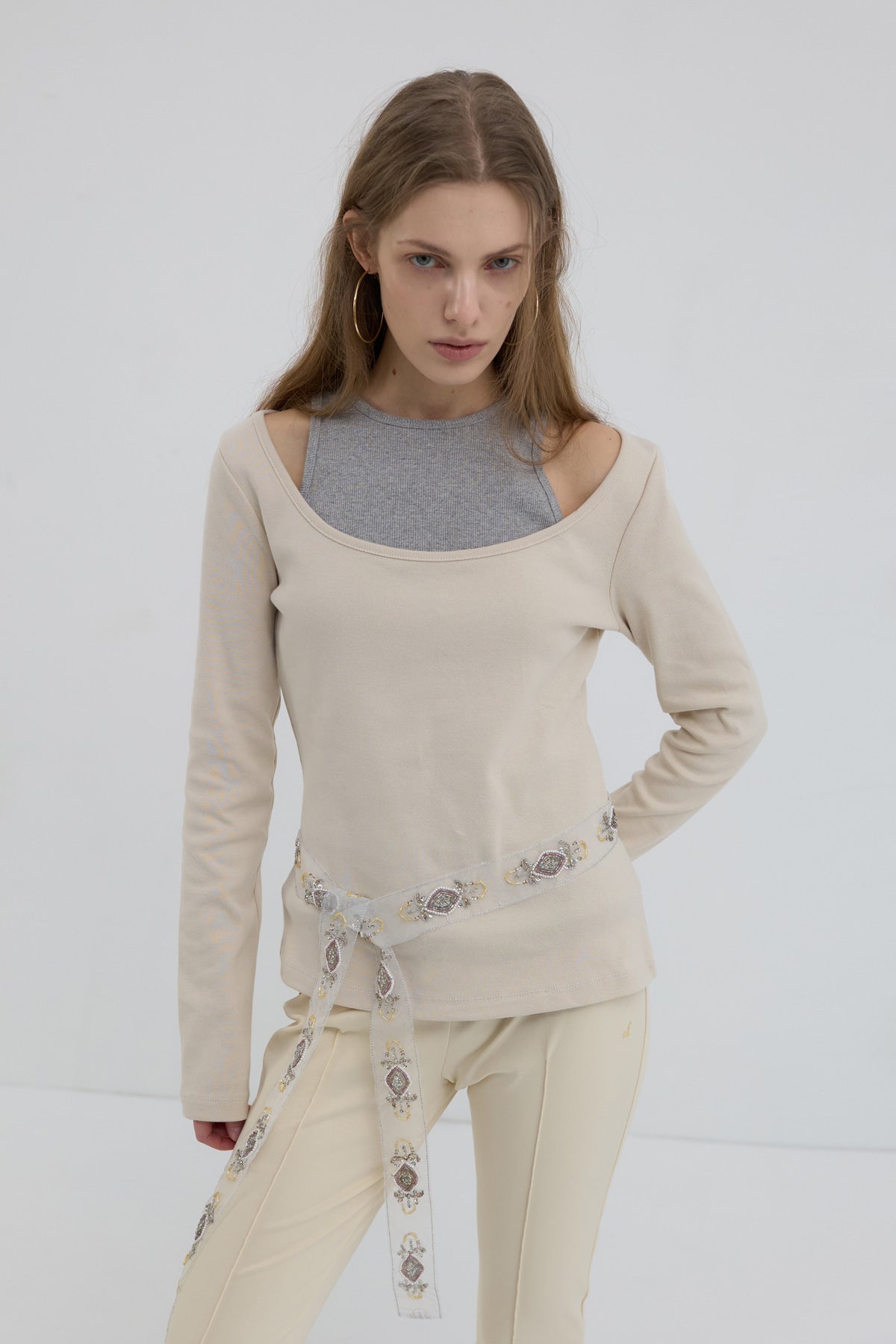 Overdueflair Scoop Neck T-Shirt Cream