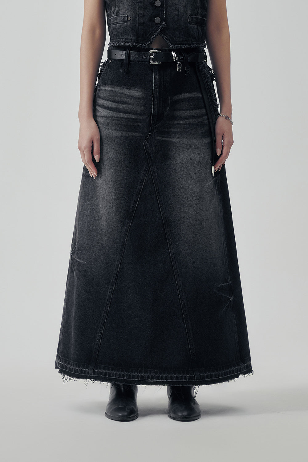 Treemingbird Vintage Frayed Denim Set-up Skirt Black