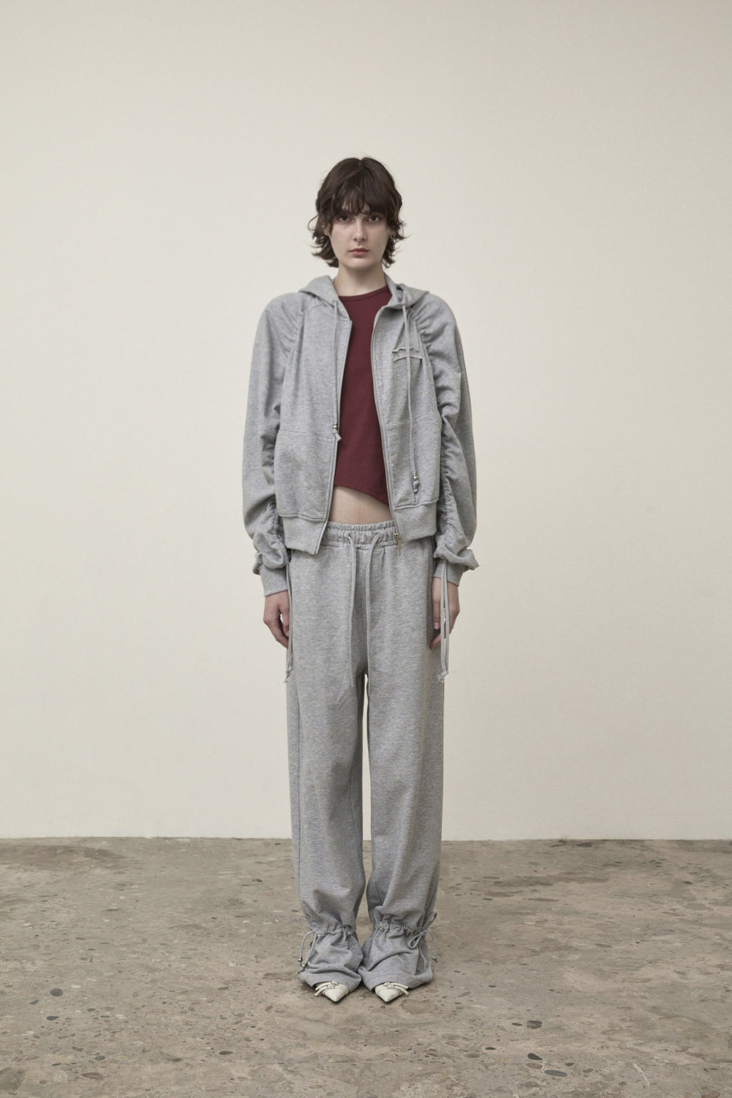[matinkim] STRING DETAIL SWEATPANTS IN GREY