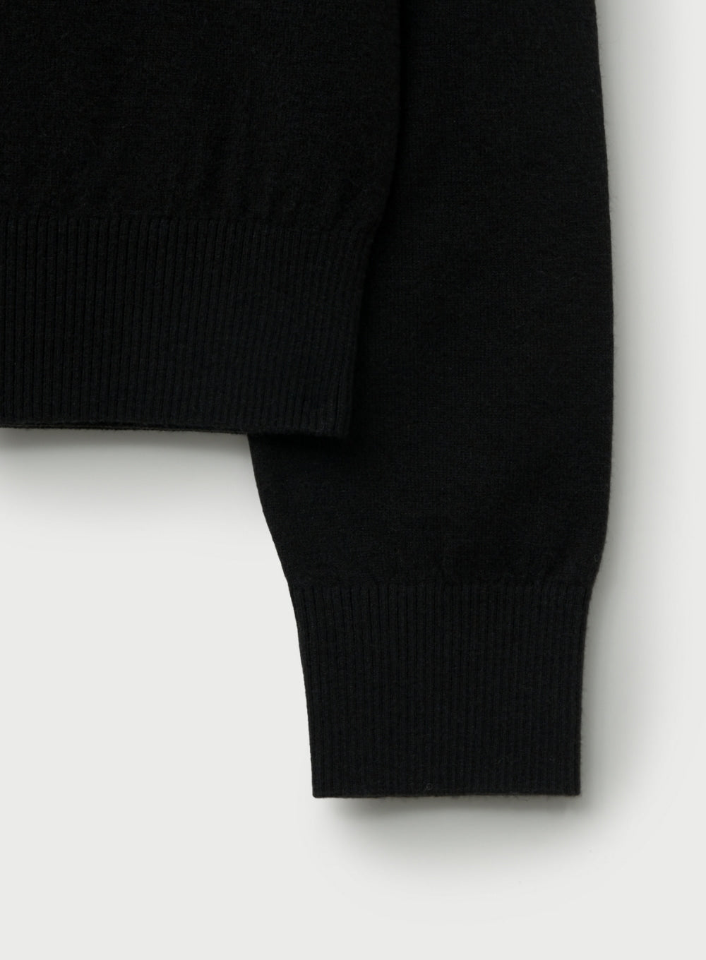 [satur] (W) Basic Polo Knit - Black