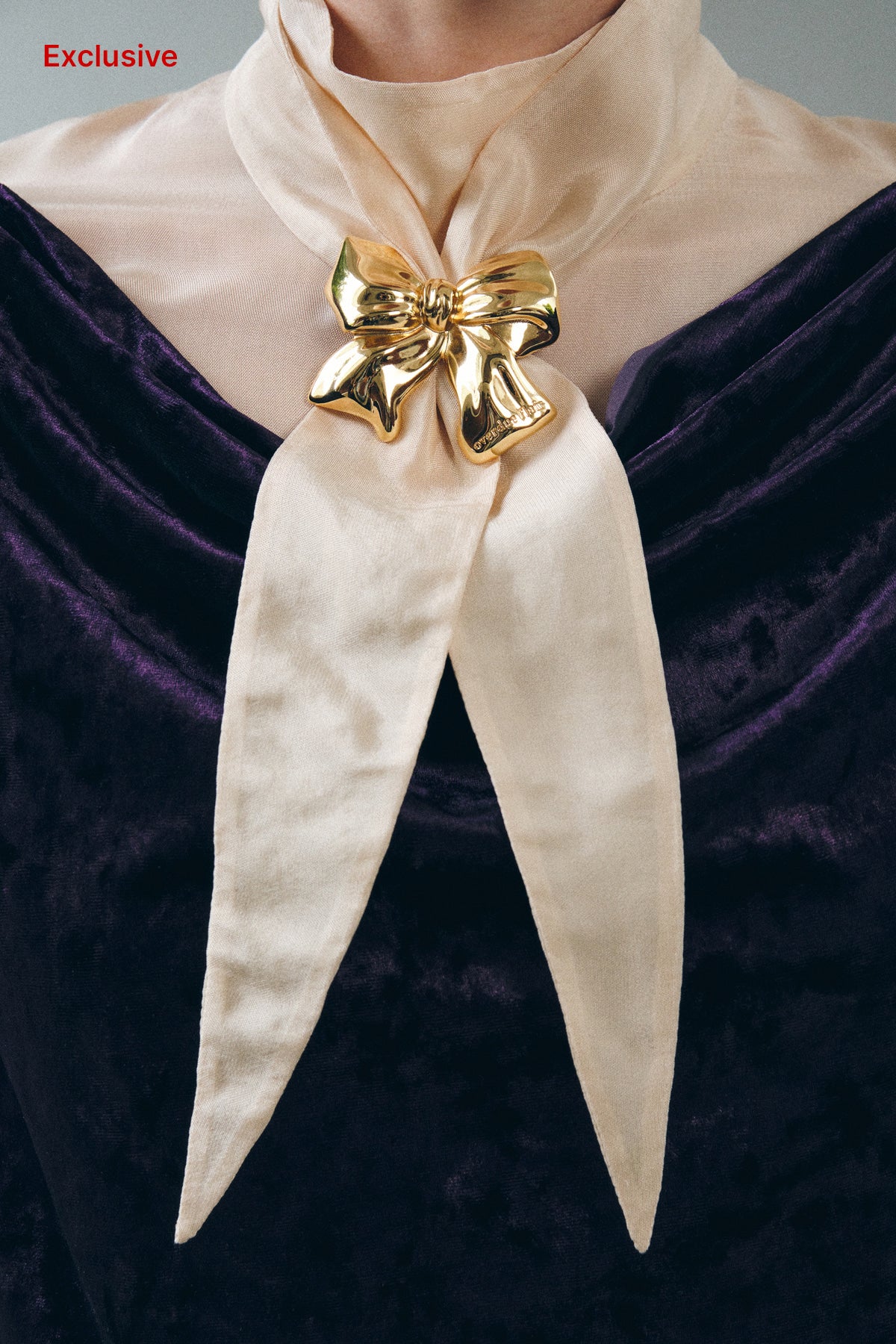 Overdueflair Metal Ribbon Brooch Gold