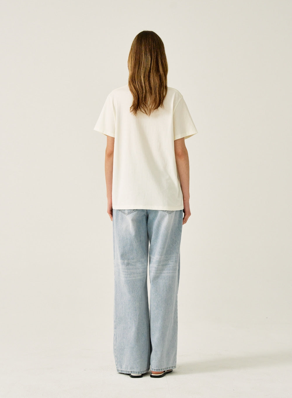 [satur] (W) Apero Leaf Graphic T-Shirt - Resort Ivory