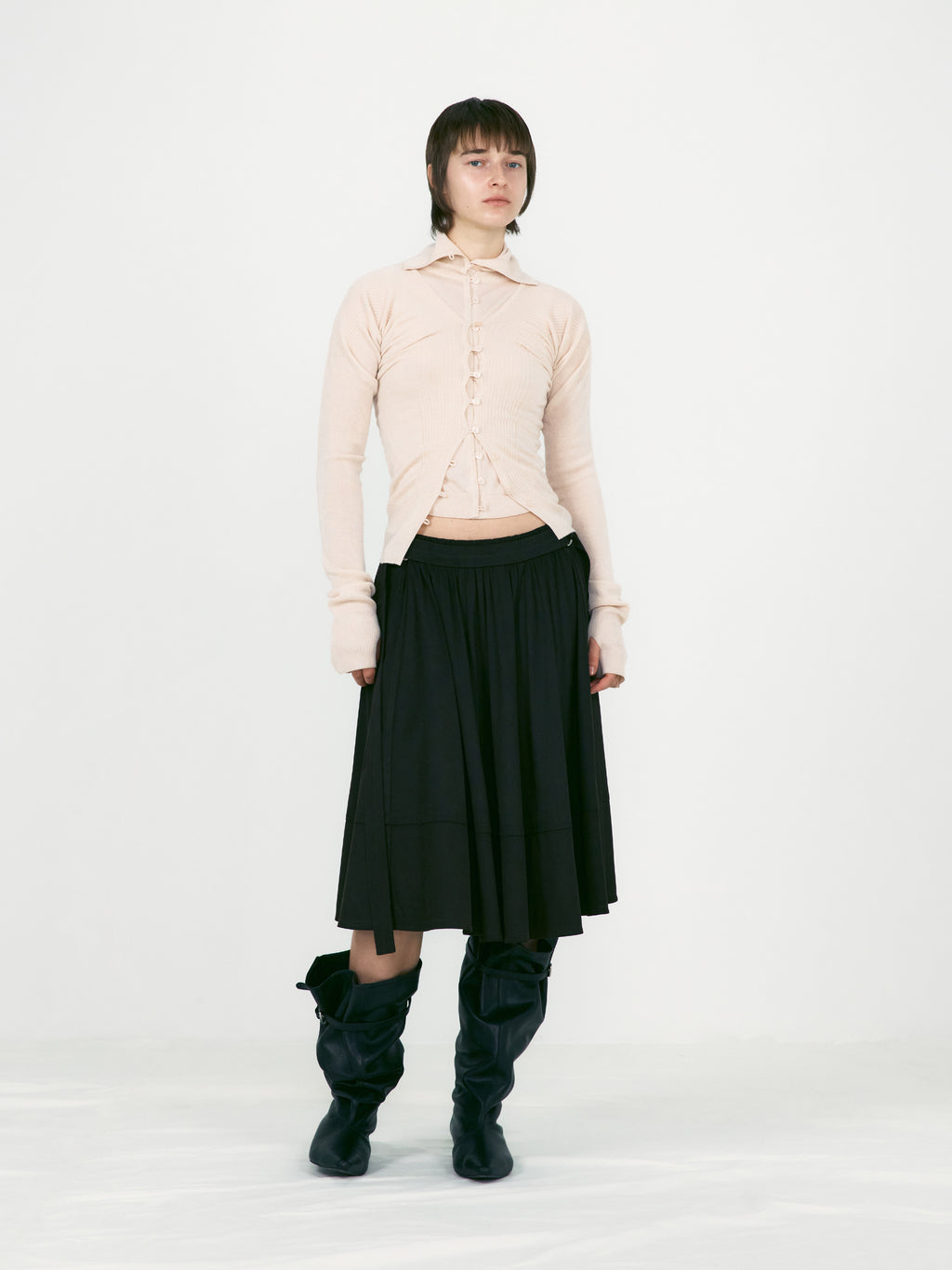 [low_classic] Suede Belted Skirt
Dark Brown
