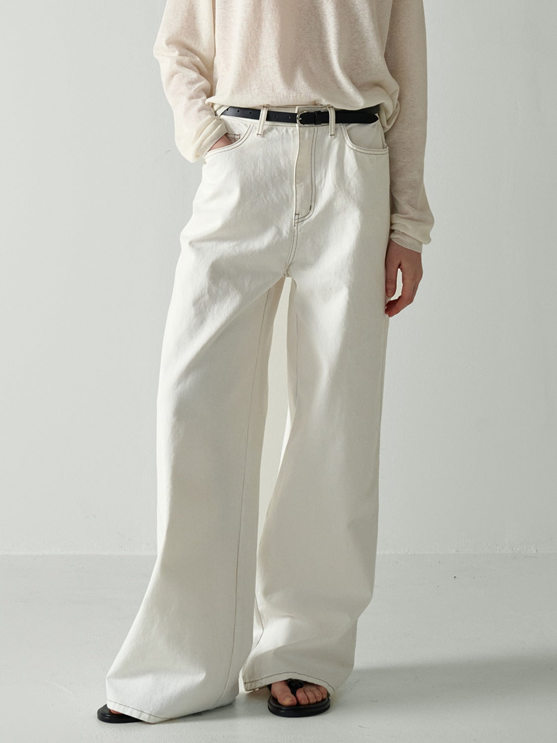 Facade Pattern Classic Wide Denim off white
