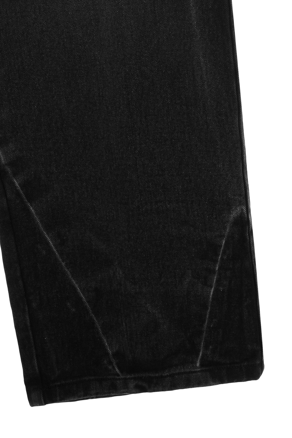 [matinkim] HEM WASHED POINT DENIM PANTS IN BLACK