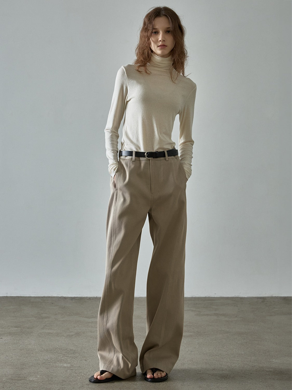 Facade Pattern Curved Cotton Pants olive beige