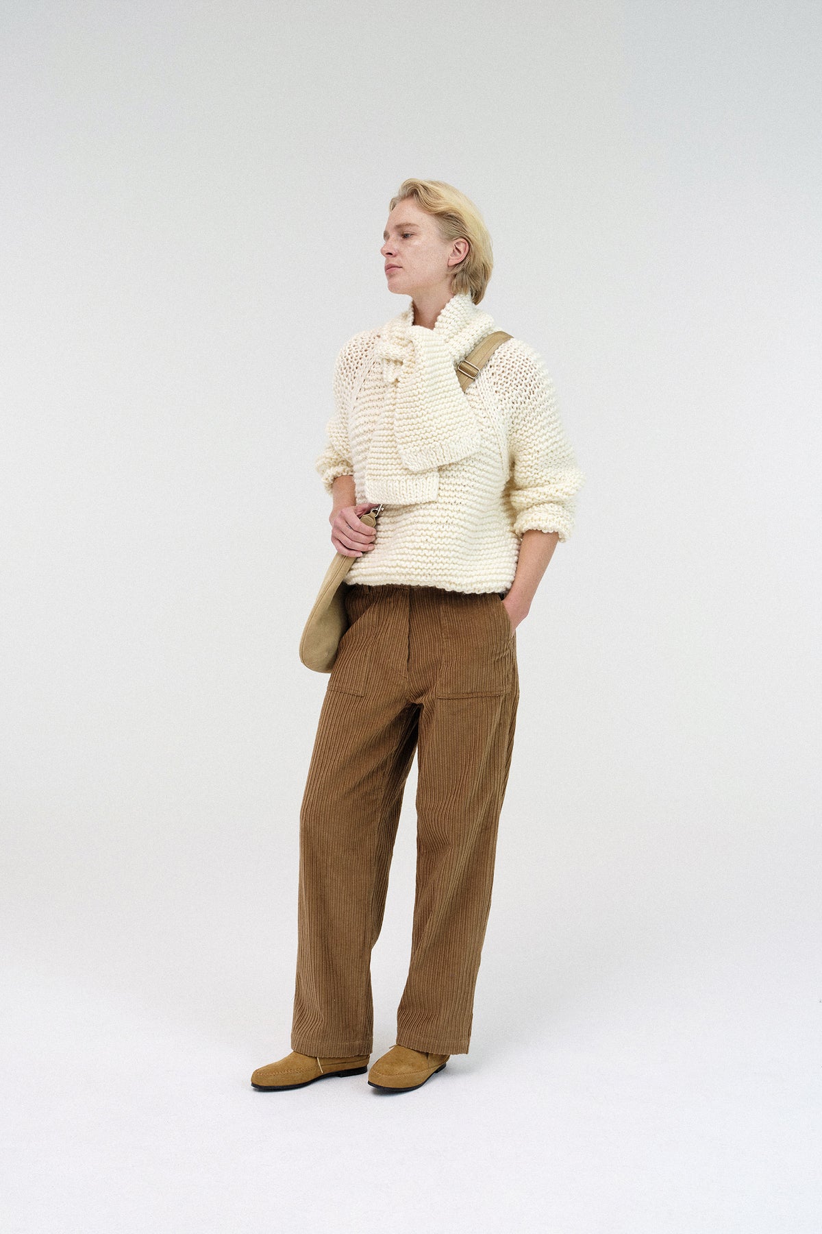 Nothing Written Handmade knitted muffler (Ivory)