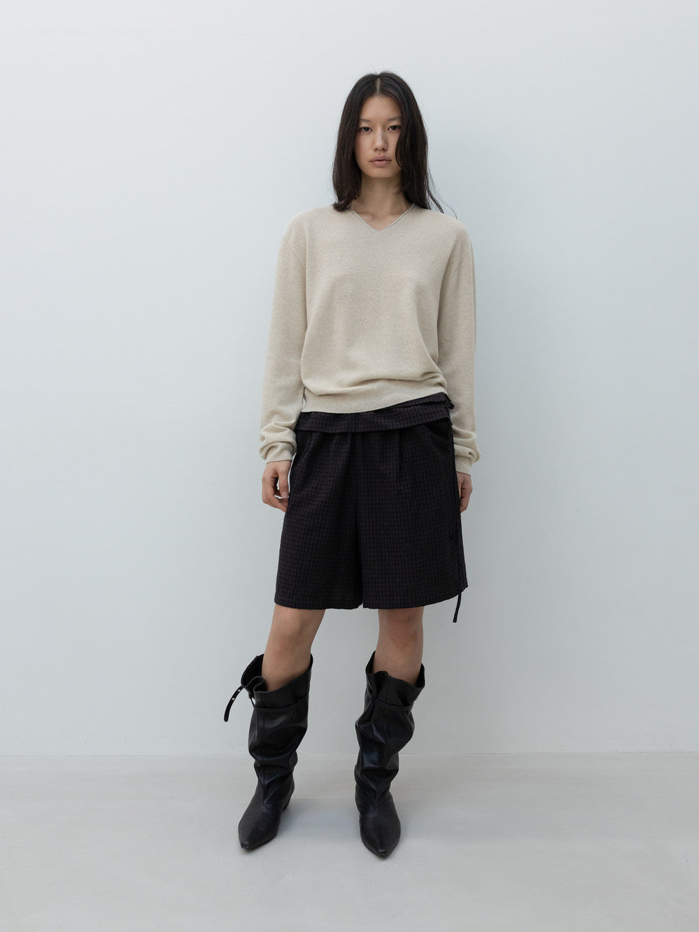 Low Classic Cashmere Blend Wholegarment V-Neck Knit Oatmeal