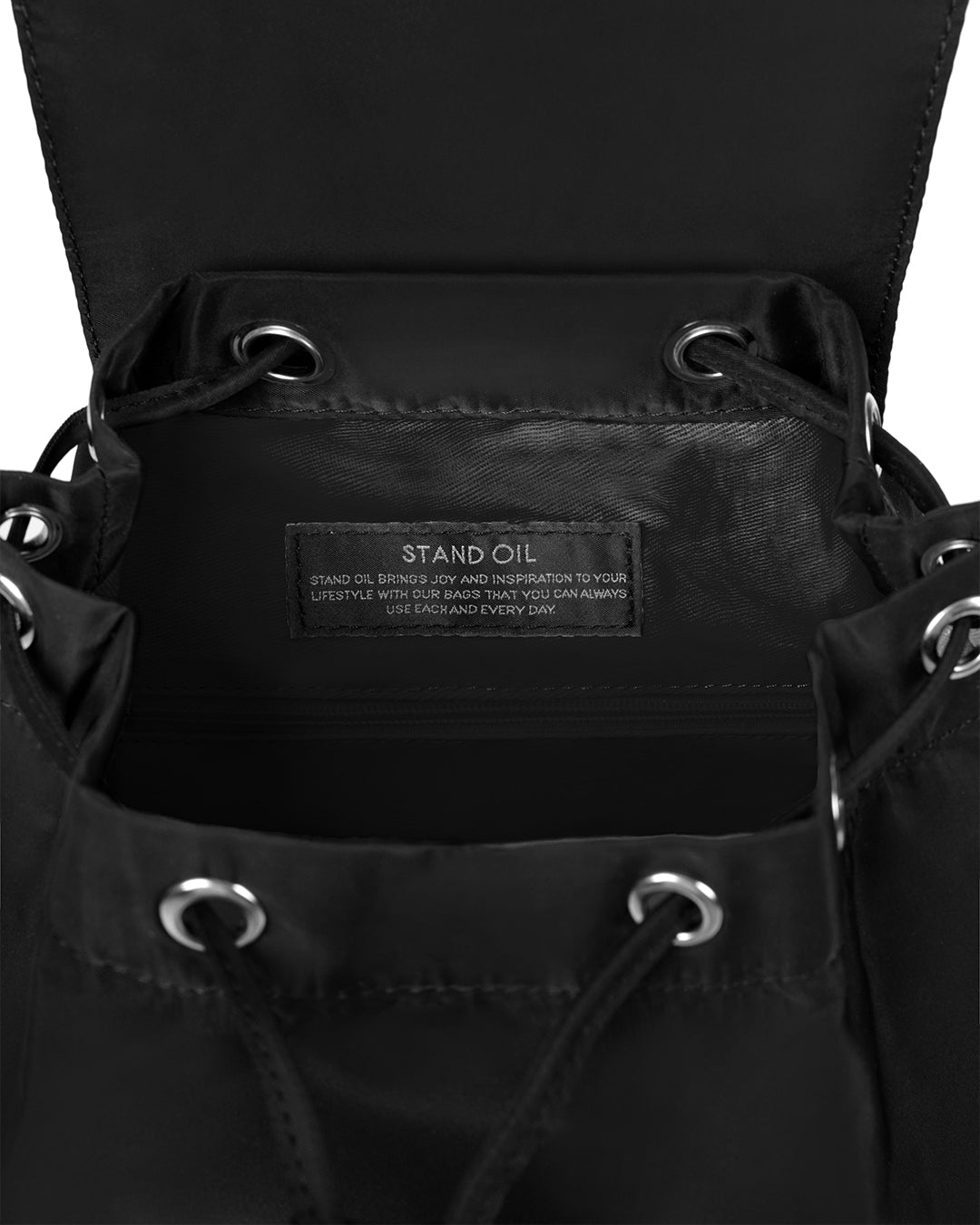 Hug Backpack · Black