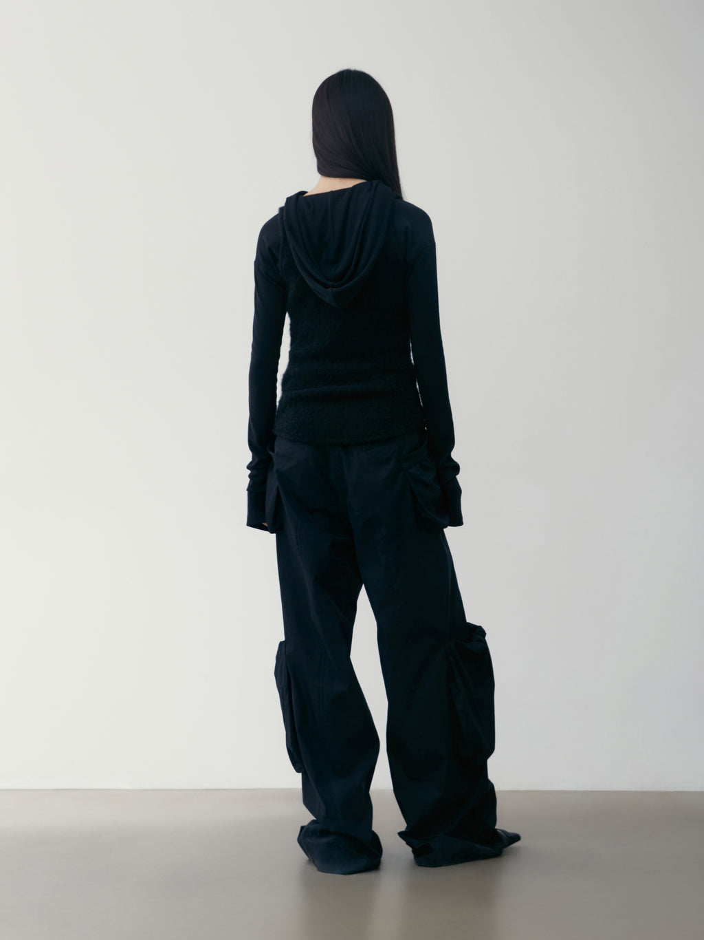 [low_classic] BUBBLE POCKET PANTS
BLACK