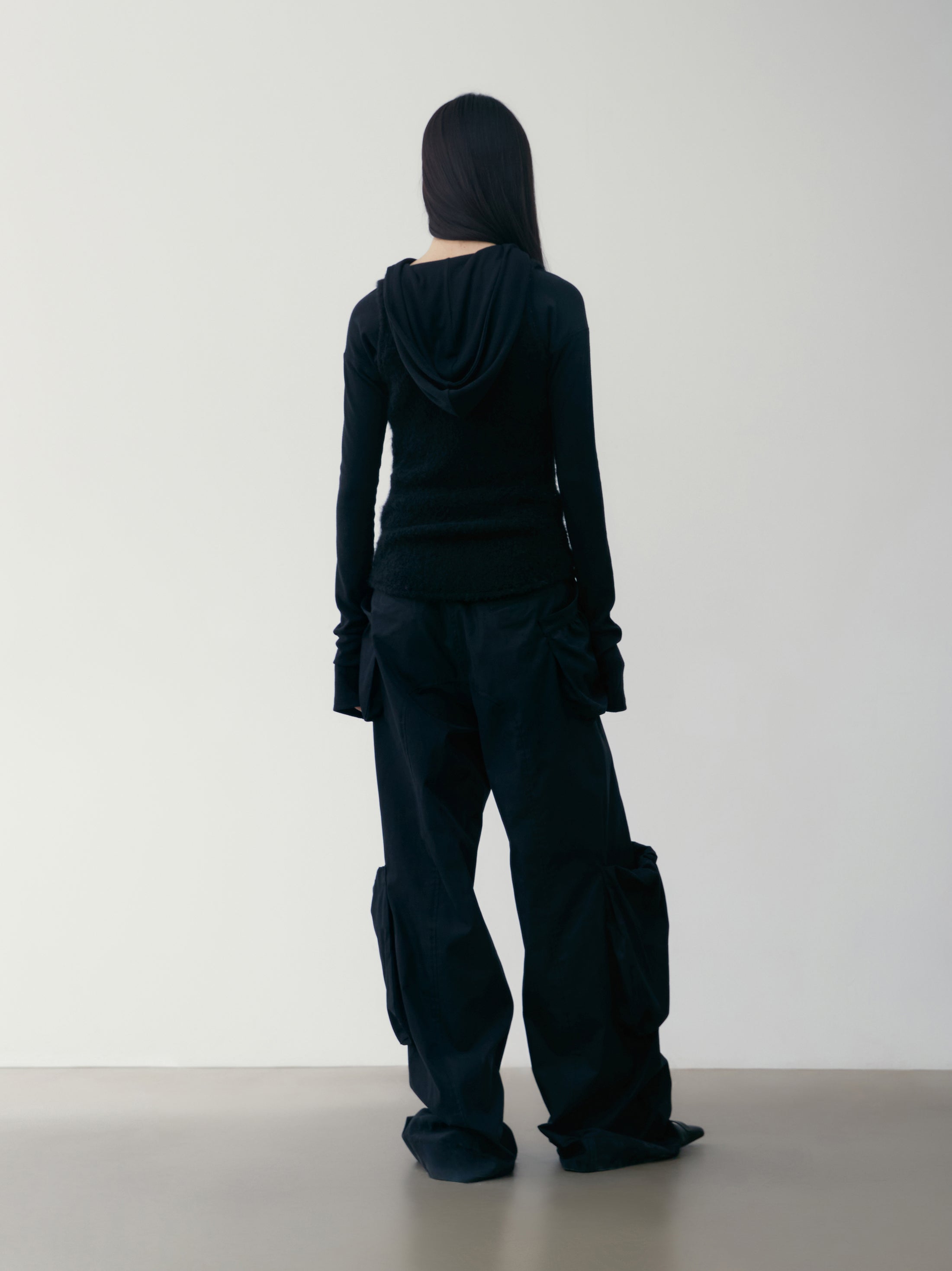 [low_classic] BUBBLE POCKET PANTS
BLACK