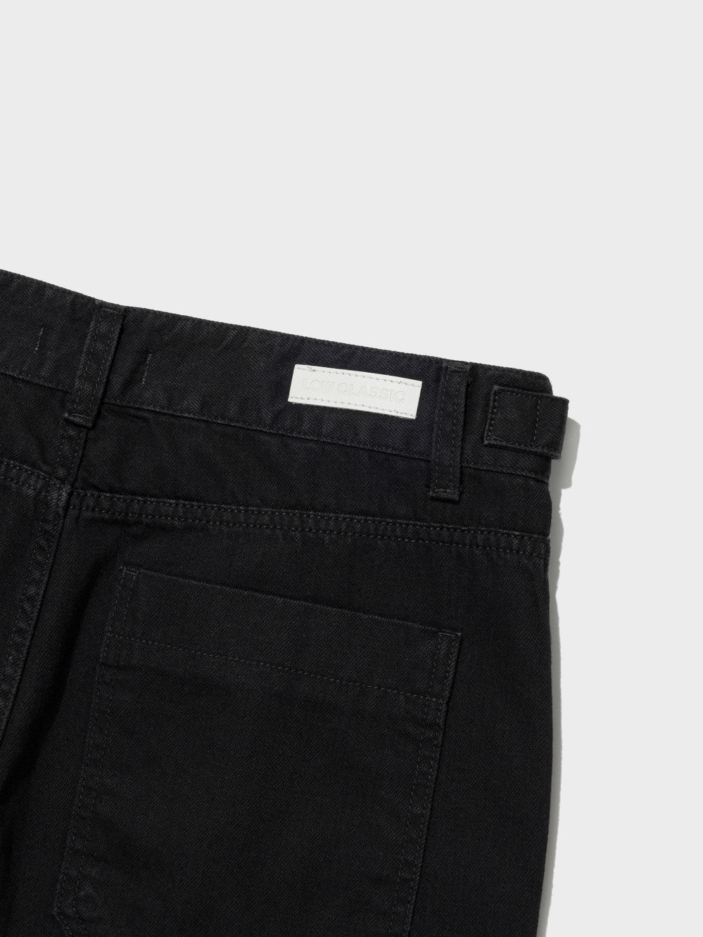 Low Classic Airy Oversized Jeans Black
