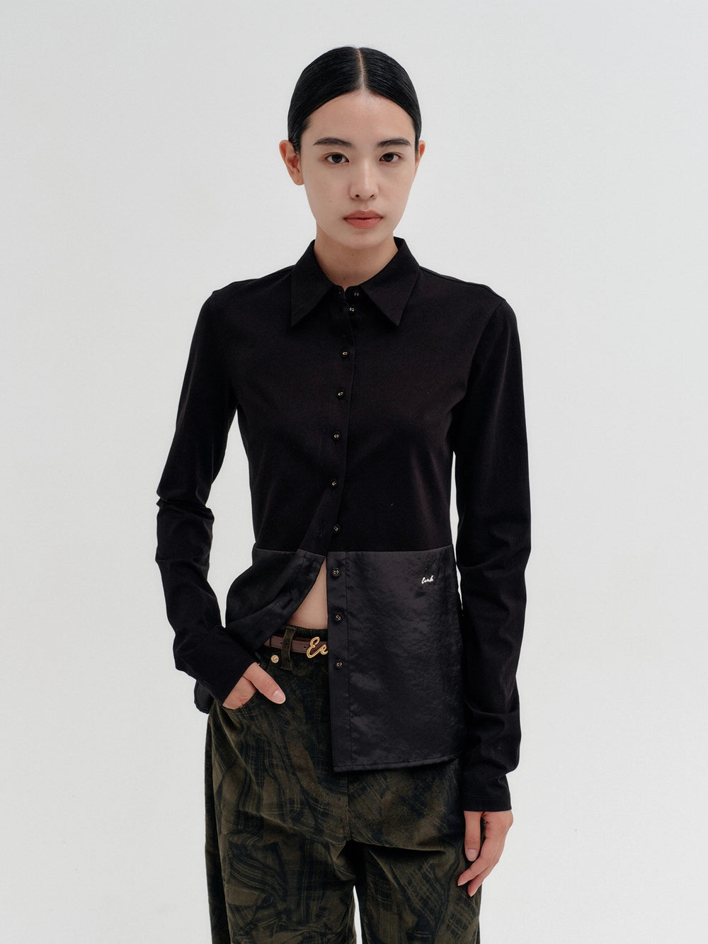 EENK Embroidered Logo Classic Shirt - Black