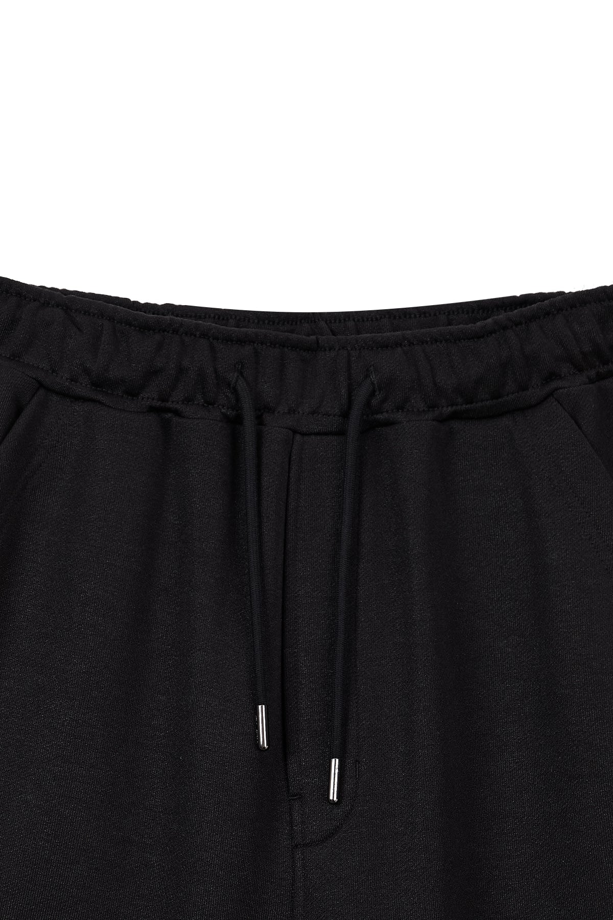 [matinkim] BACK POCKET GLITTER BERMUDA SWEATPANTS FOR WOMEN IN BLACK