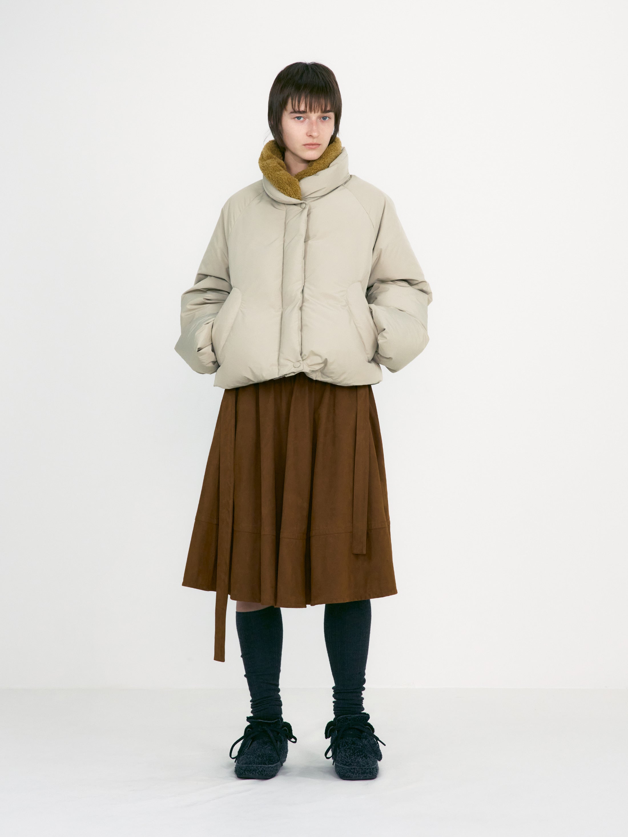 [low_classic] Suede Belted Skirt
Brown