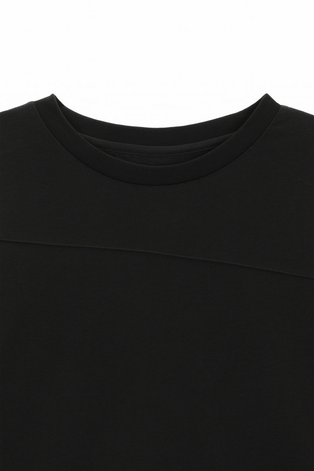 [matinkim] DIAGONAL OVERFIT LONG SLEEVE TOP IN BLACK