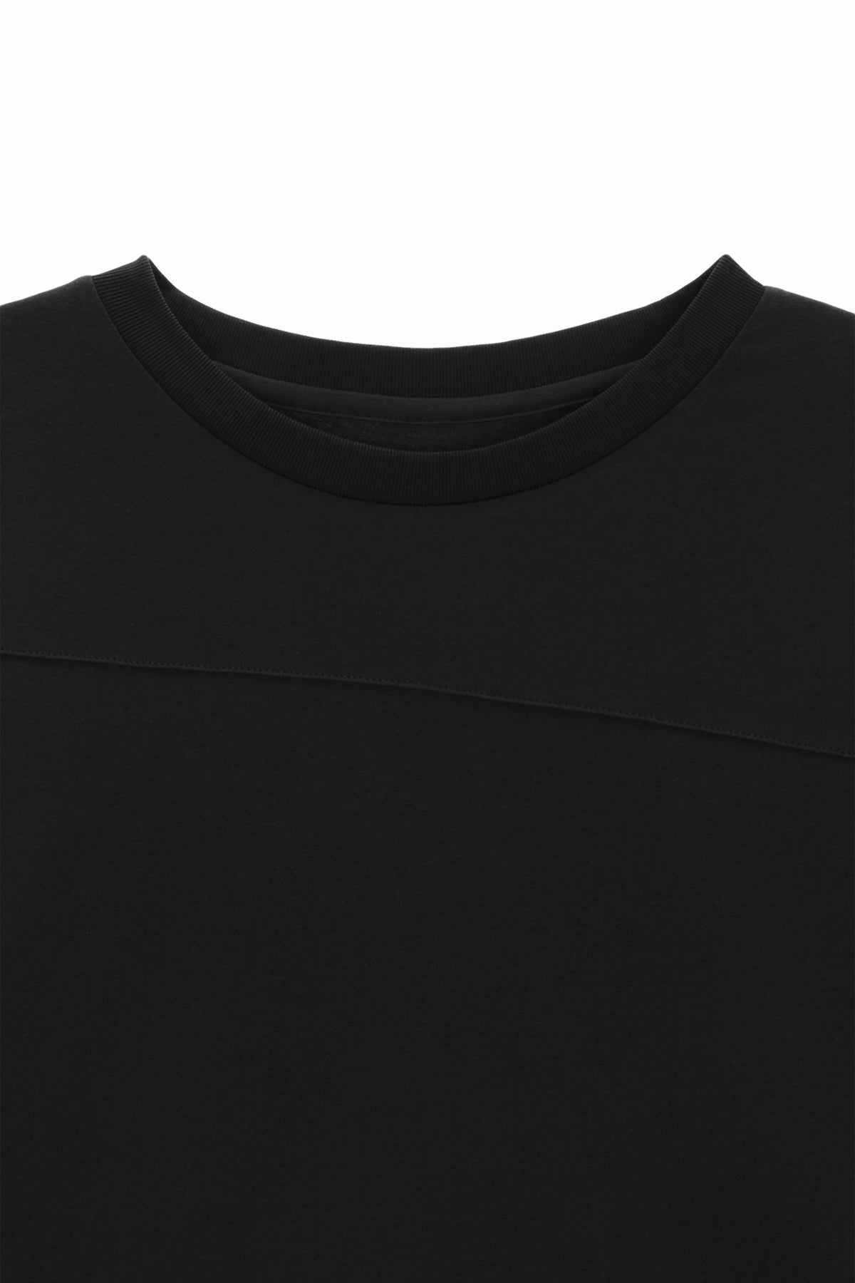 [matinkim] DIAGONAL OVERFIT LONG SLEEVE TOP IN BLACK